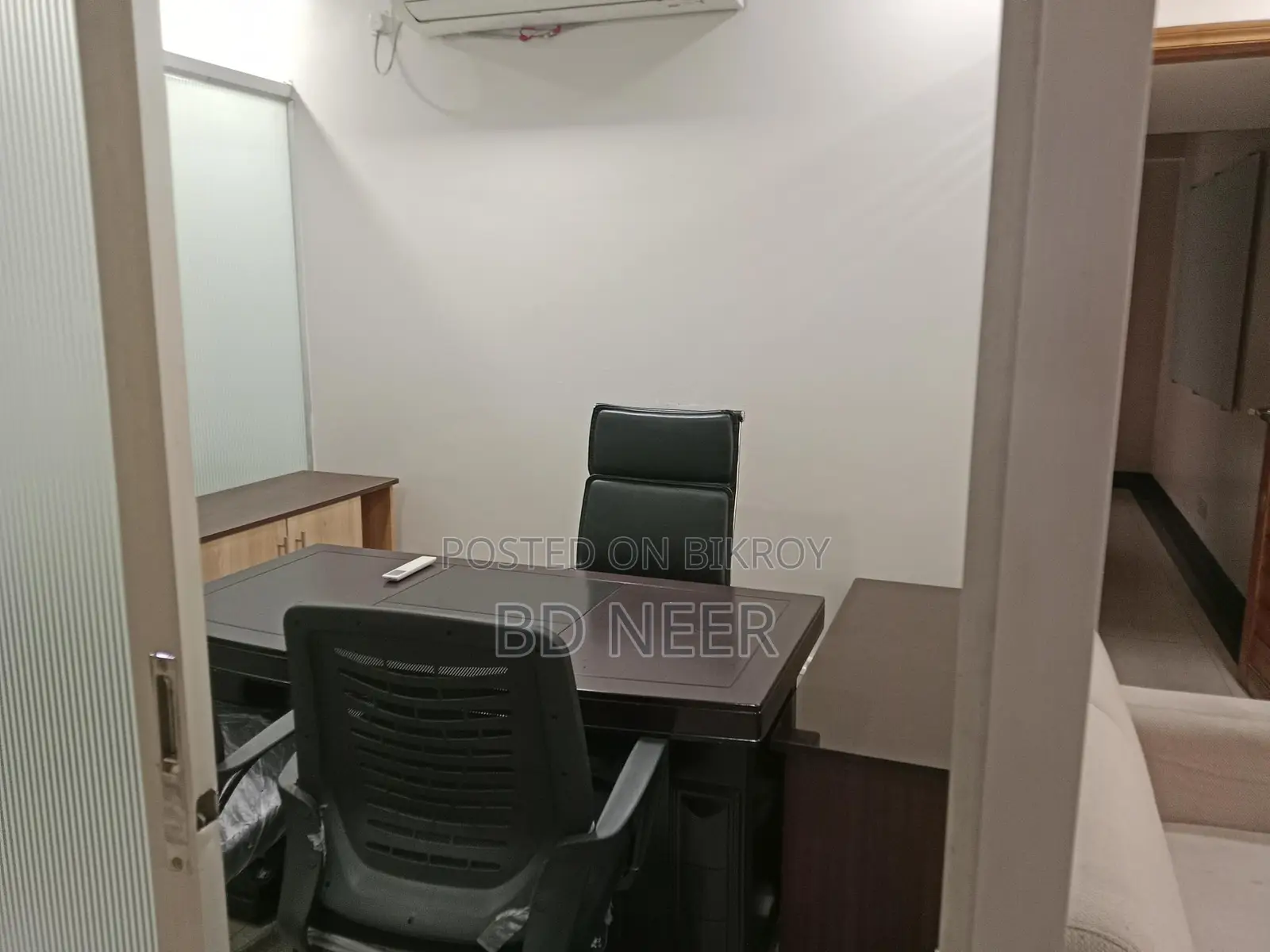 Residents building furnish office rent in Gulshan in Gulshan