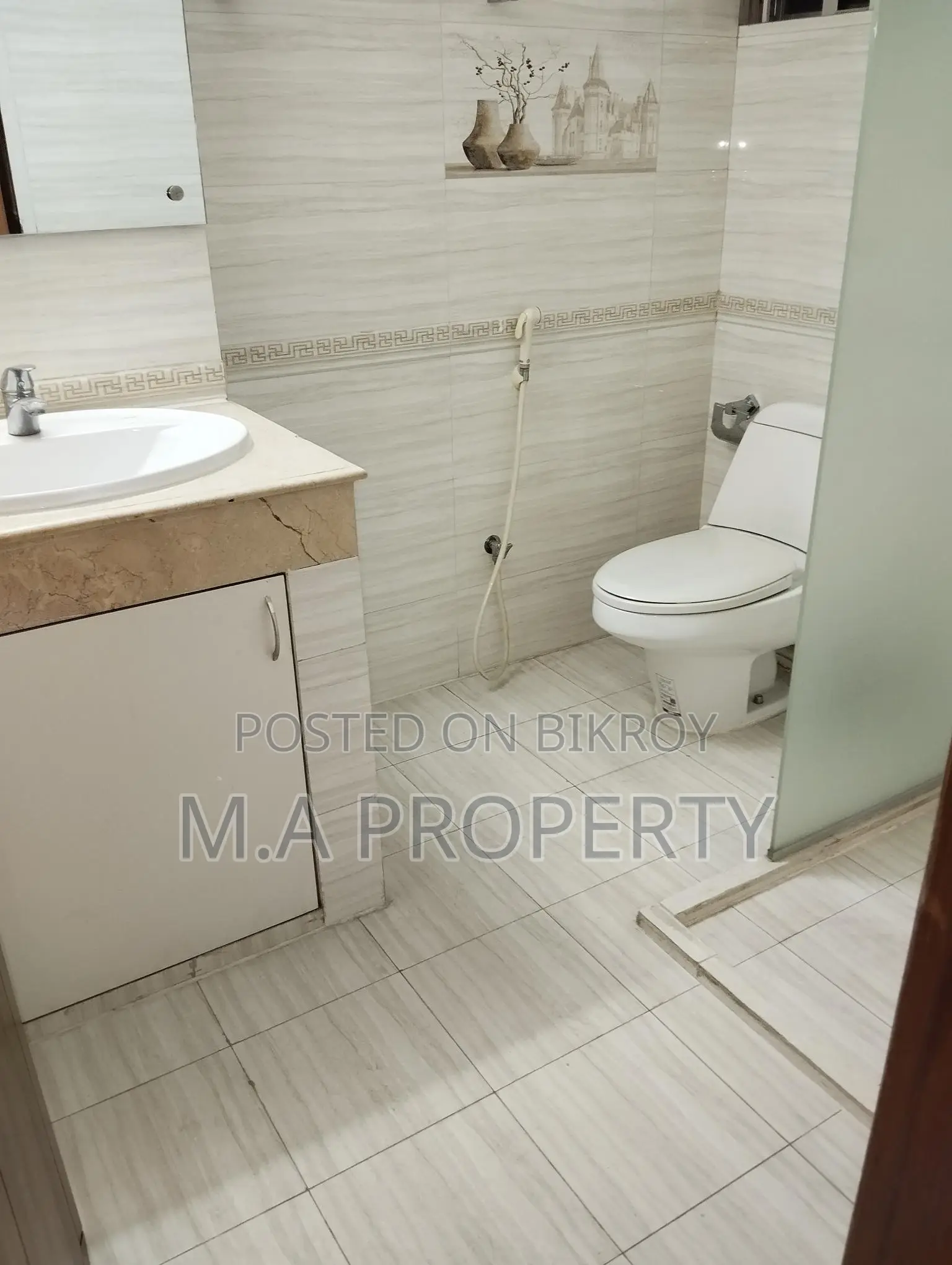 SAMI NEW 4 BED UNFURNISHED FLAT RENT IN GULSHAN 2 MEDDLE in Gulshan