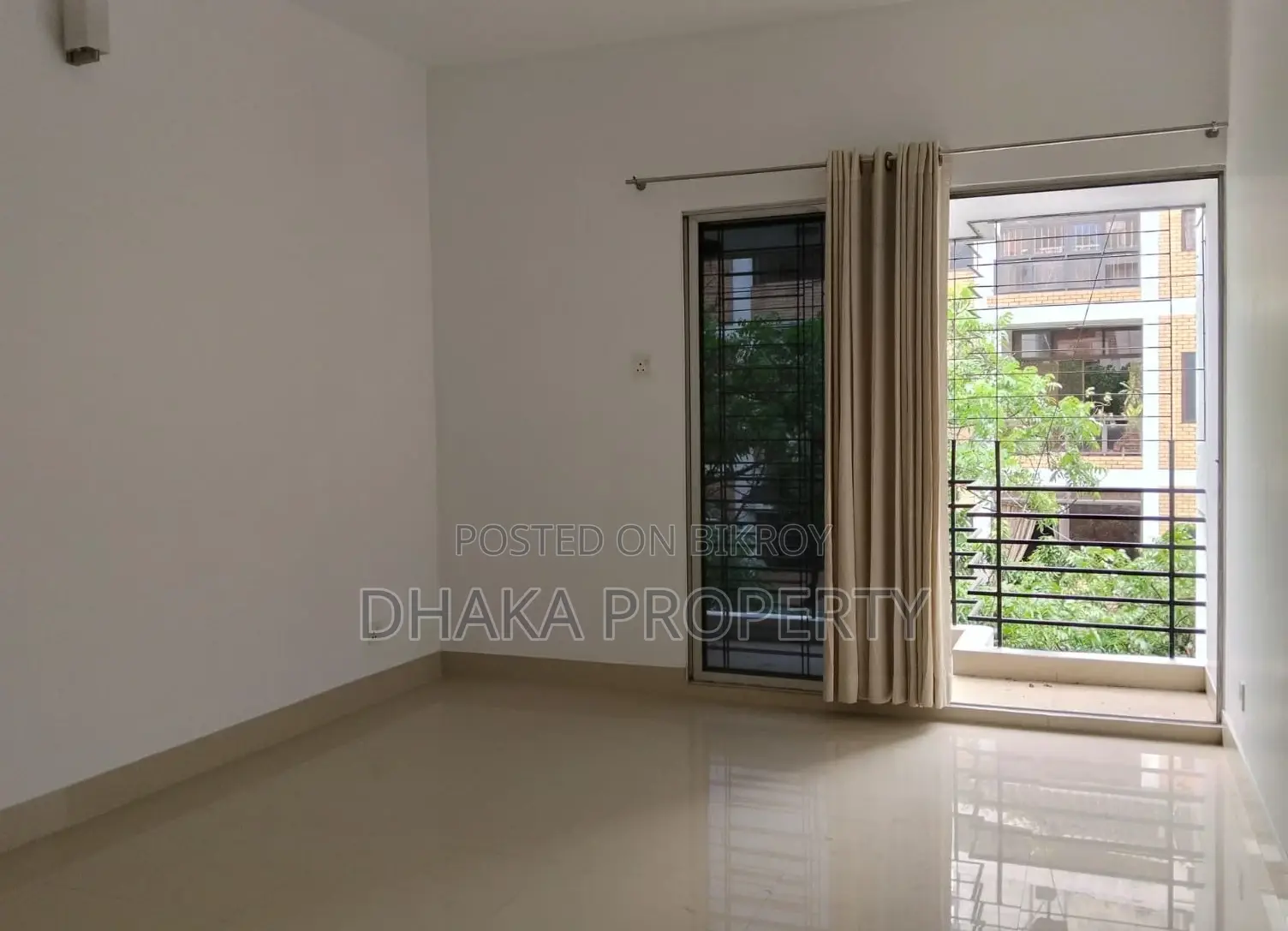 3Bed Wonderful Corner Plot Flat Rent at Baridhara Diplomatic Zone in Baridhara