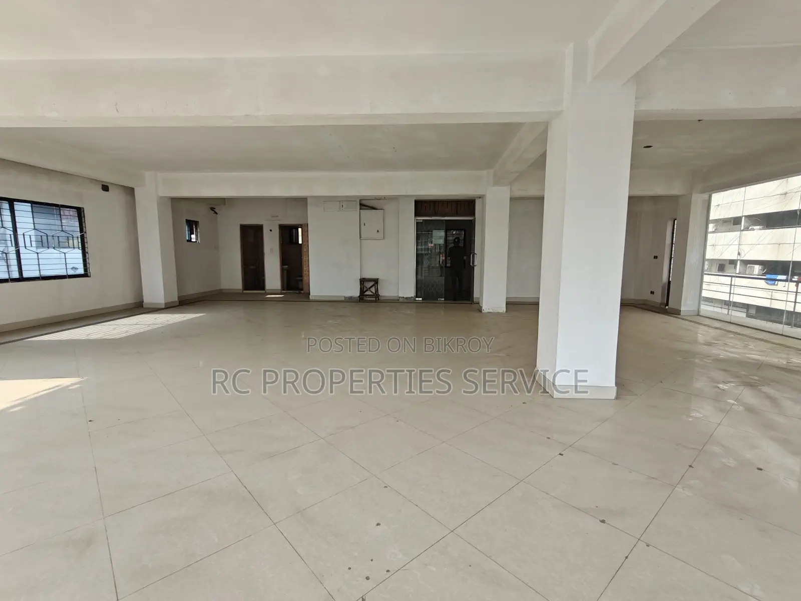 2050sft nice commercial space rent in Uttara in Uttara