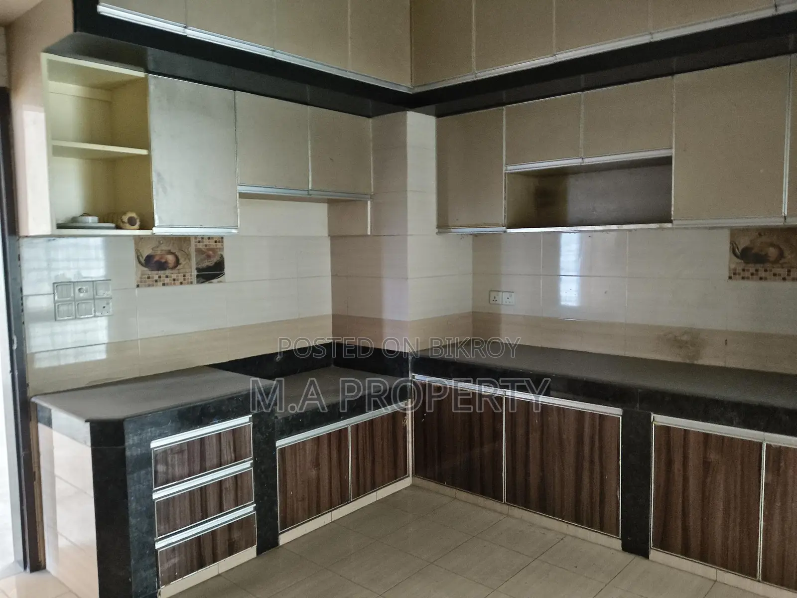 Rent Apartment 4-Bed 2-Carpark Gulshan North in Gulshan