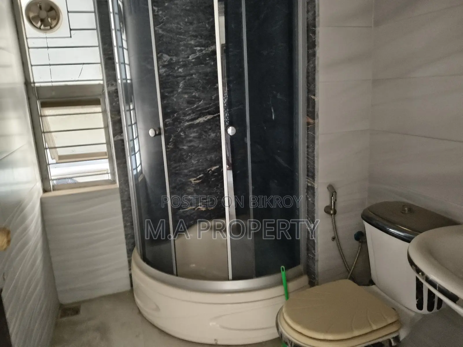 Rent Apartment 4-Bed 2-Carpark Gulshan North in Gulshan