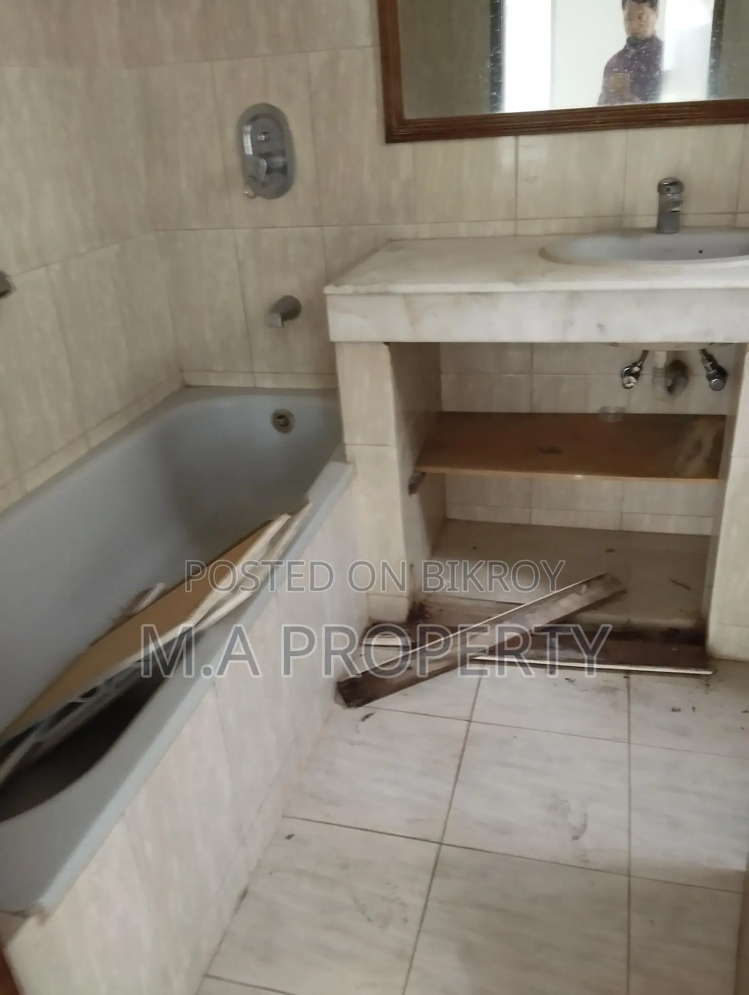 EXCLUSIVE 5 BED FLAT RENT IN GULSHAN NORTH in Gulshan