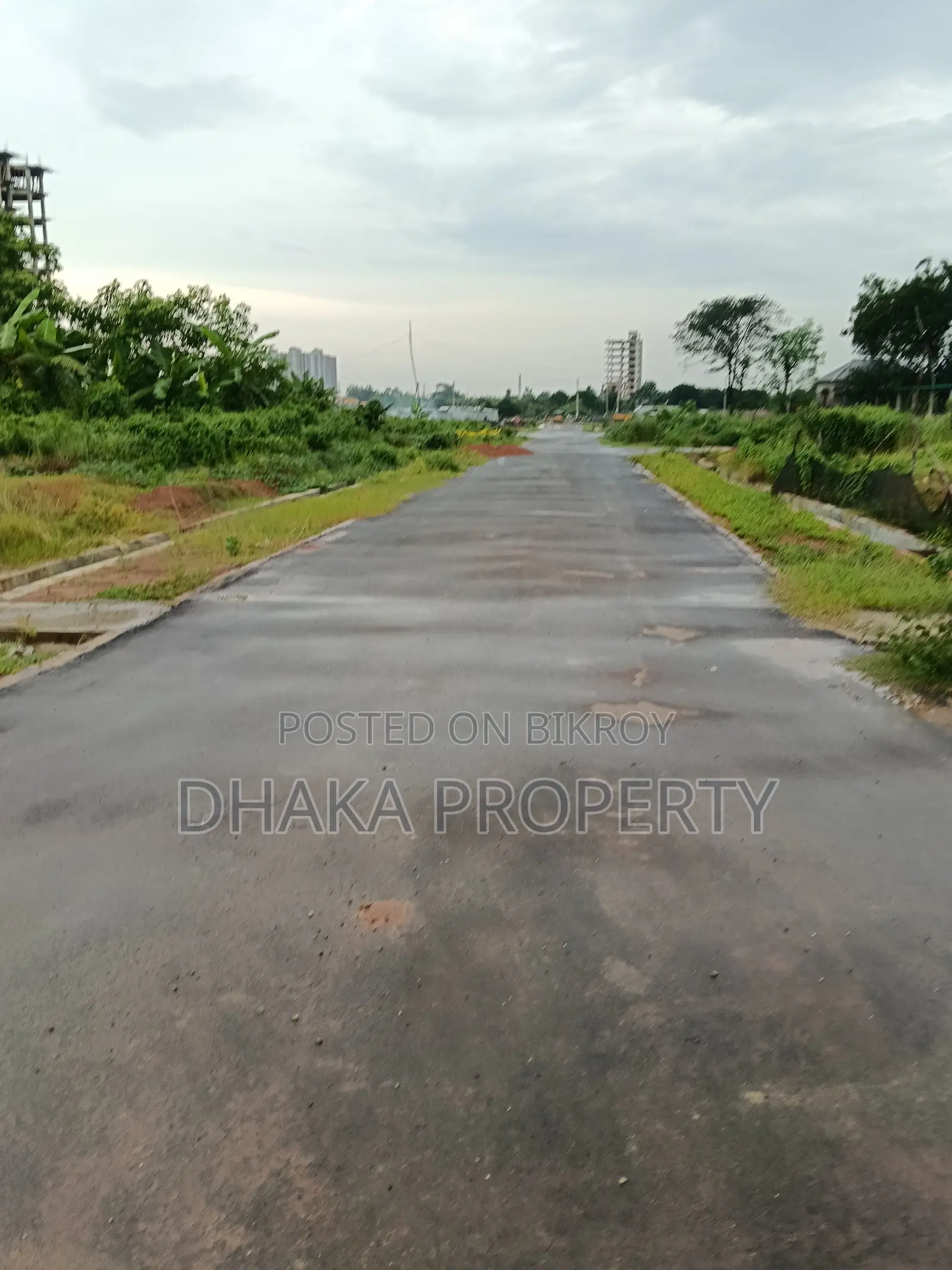 Nearby 300ft 5 Katha North at Sector- 13 in Purbachal