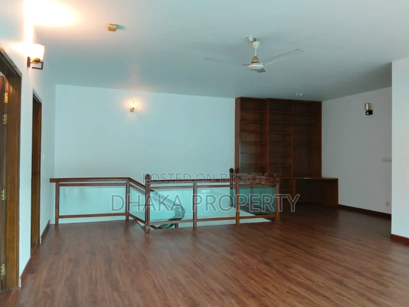 Duplex 4200 SqFt 4 Bedroom 2 Parking Apartment Rent at Baridhara Diplomatic Area in Baridhara