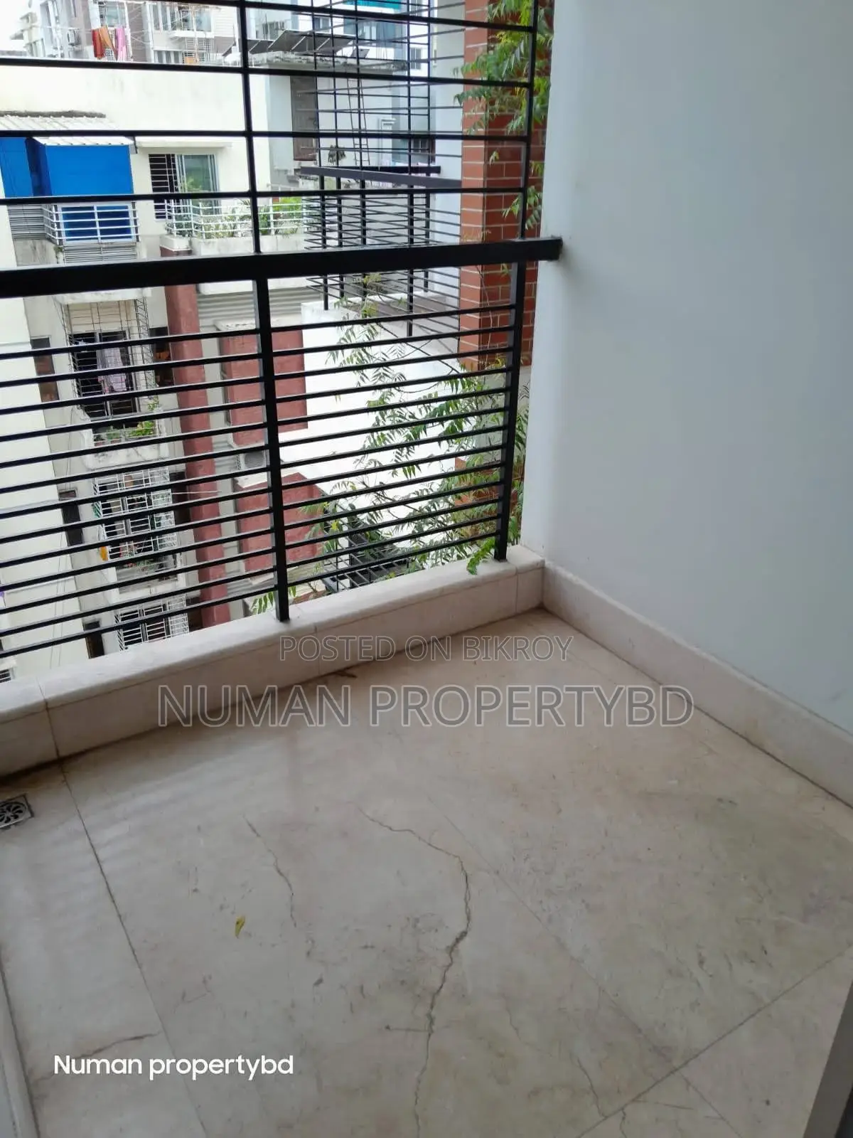 South-facing 3600sq Duplex 4-bedroom Luxurious Semi-Furnished flat for rent in Basundhara