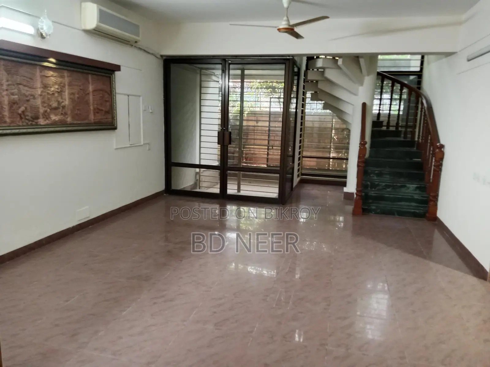 Duplex semi furnish apt rent in Gulshan in Gulshan