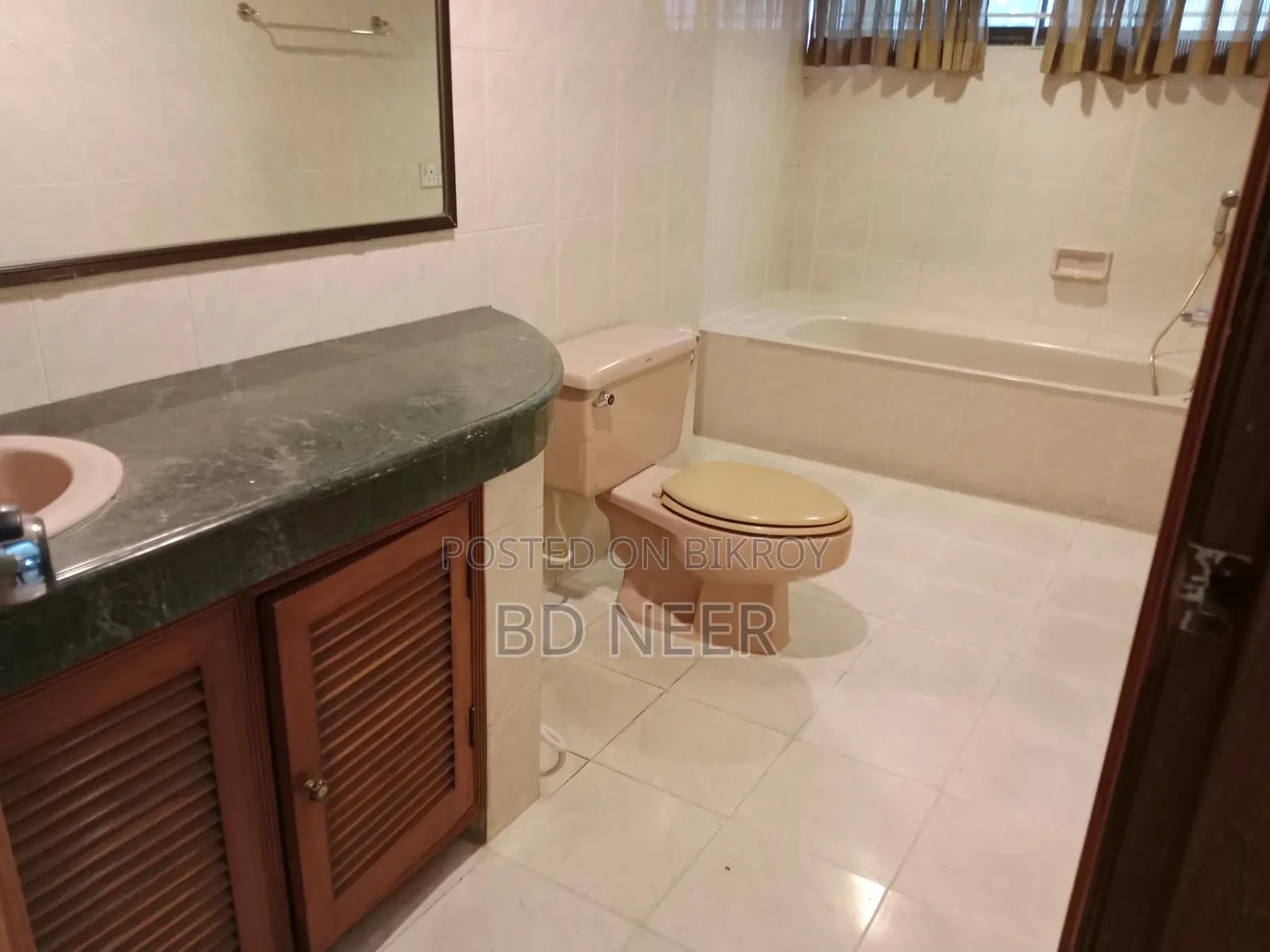 Duplex semi furnish apt rent in Gulshan in Gulshan