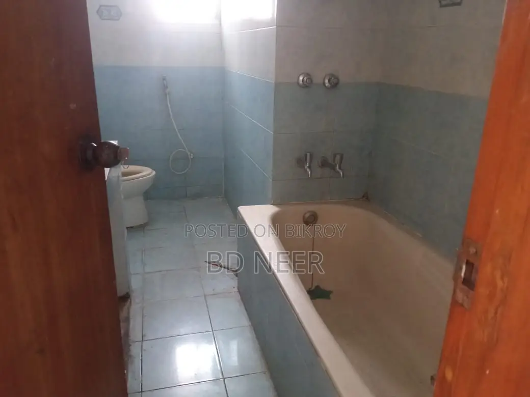 so good fully furnish 3 Bed room apt rent in Gulshan in Gulshan
