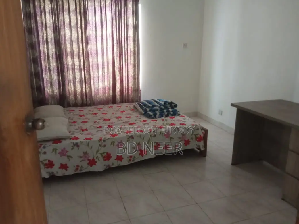 so good fully furnish 3 Bed room apt rent in Gulshan in Gulshan