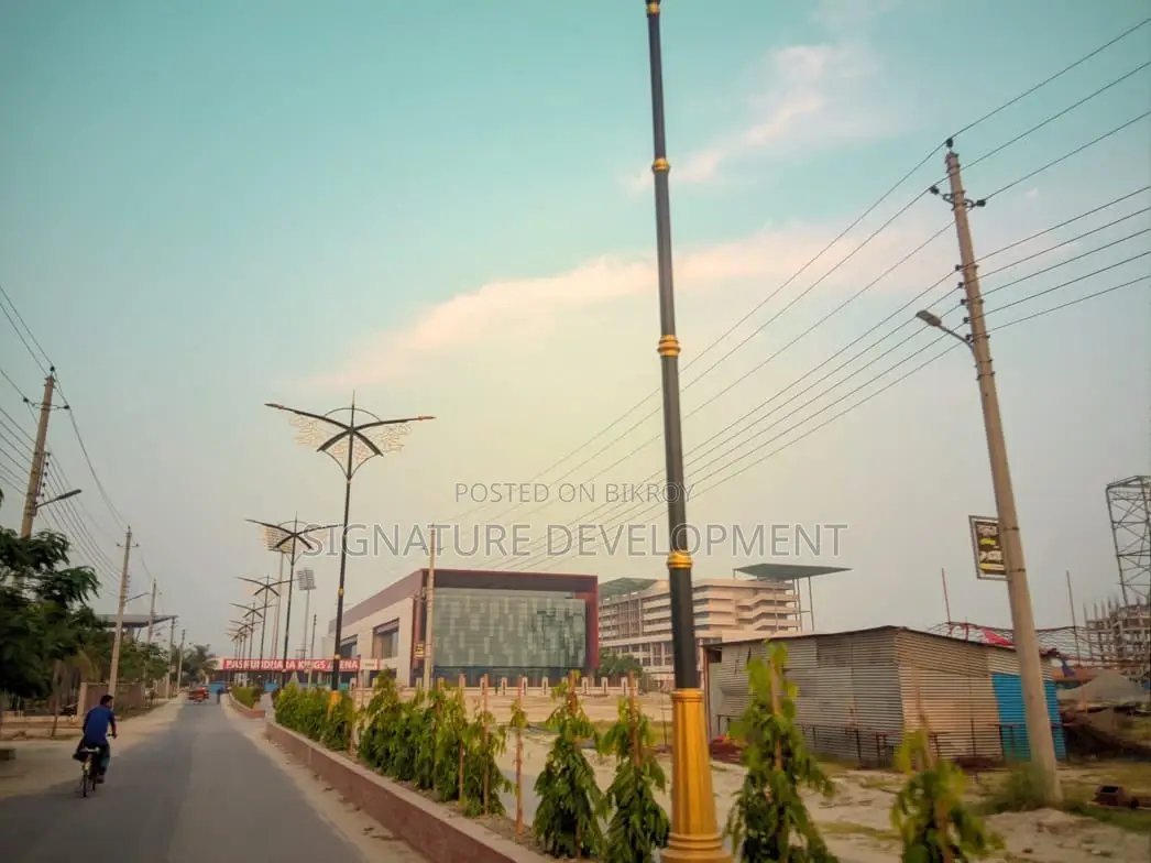 5 Katha Plot for Sale in Block-N, Near Sports Complex, Bashundhara R/A in Basundhara
