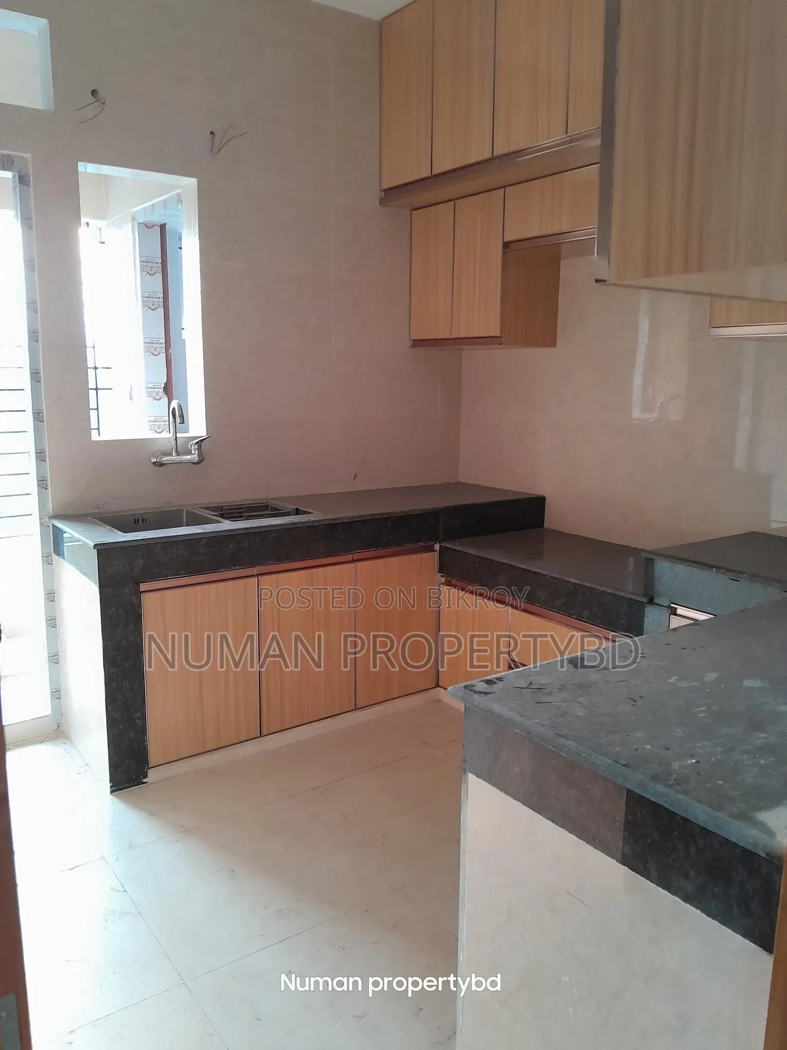 1500sq New Luxury Semi Furnished Flat Rent in Basundhara