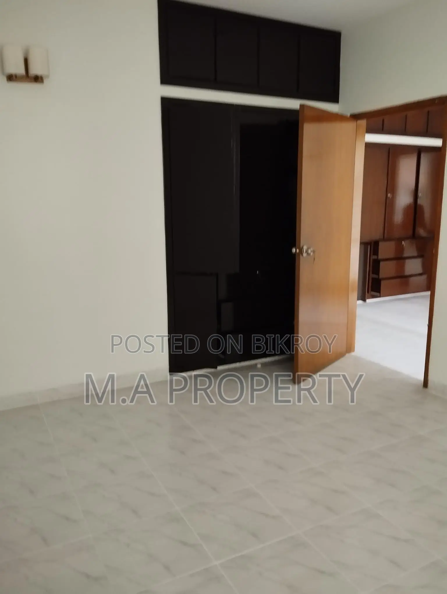3 BED UNFURNISHED FLAT RENT IN GULSHAN 2 in Gulshan