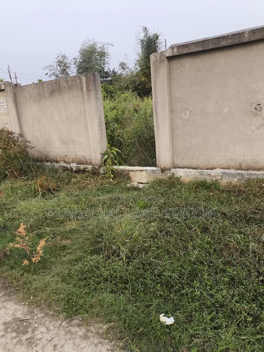 Exclusive lake view 8.25 katha plot for urgent sale in Sector 15, Purbachal in Purbachal