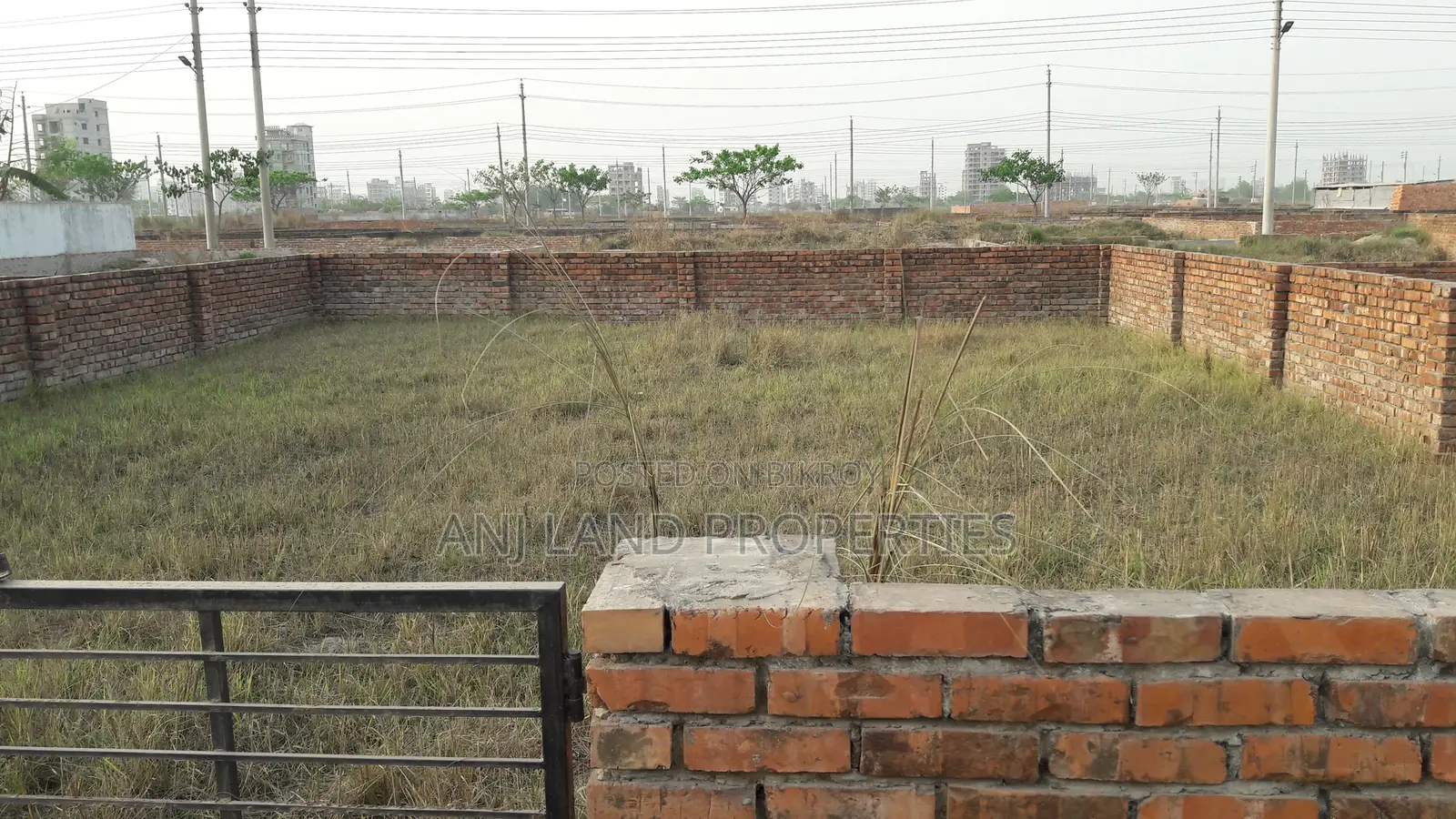 5-Katha plot for sale near the stadium in N-Block, 4600 serial in Basundhara