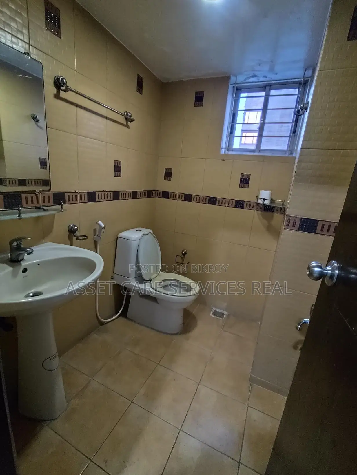 Un-Furnished 3Bed Lake View Apartment Rent Baridhara Diplomatic Zone in Baridhara