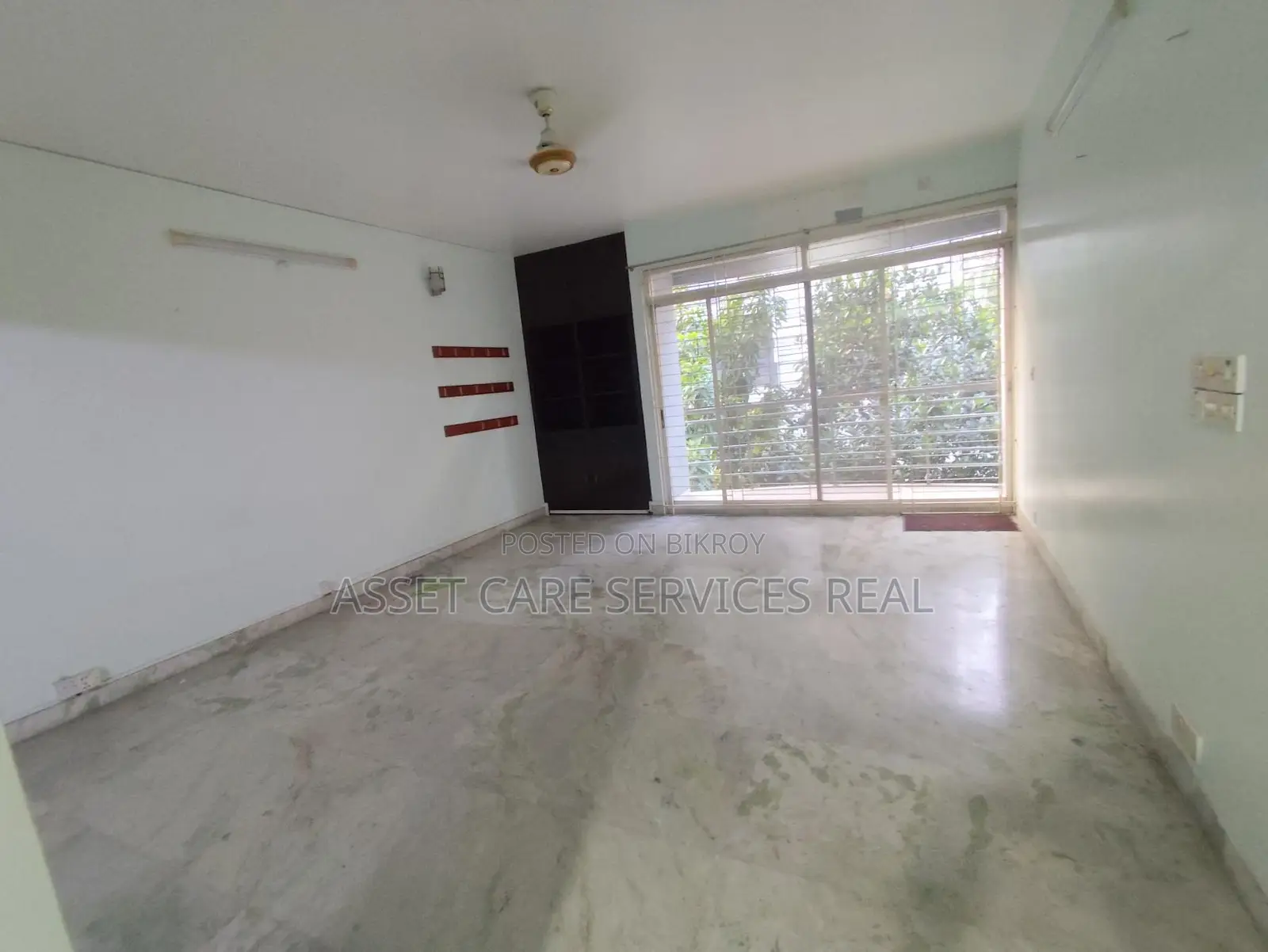 Un-Furnished 3Bed Lake View Apartment Rent Baridhara Diplomatic Zone in Baridhara