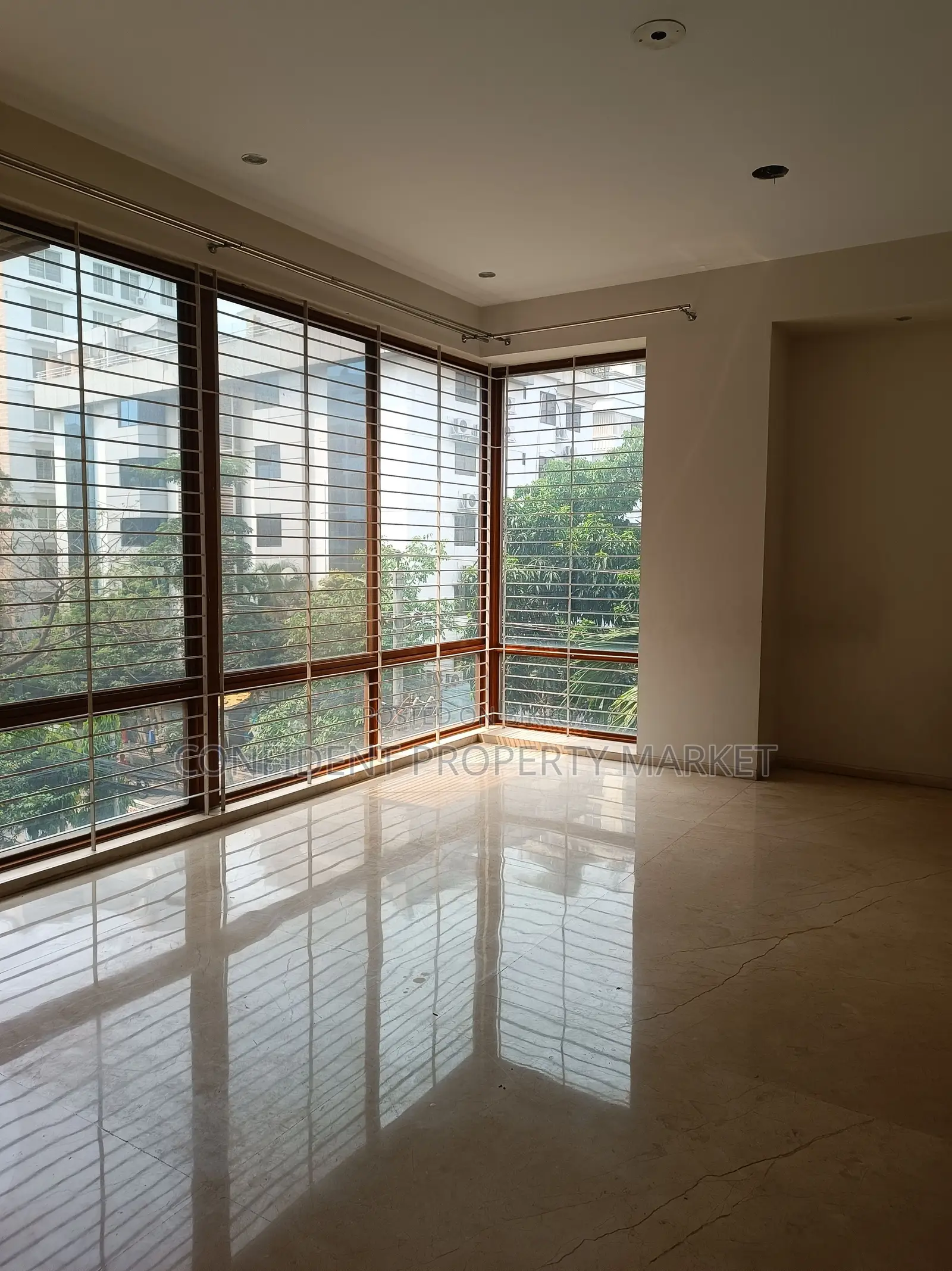 Semi Furnished Flat Rent in Baridhara
