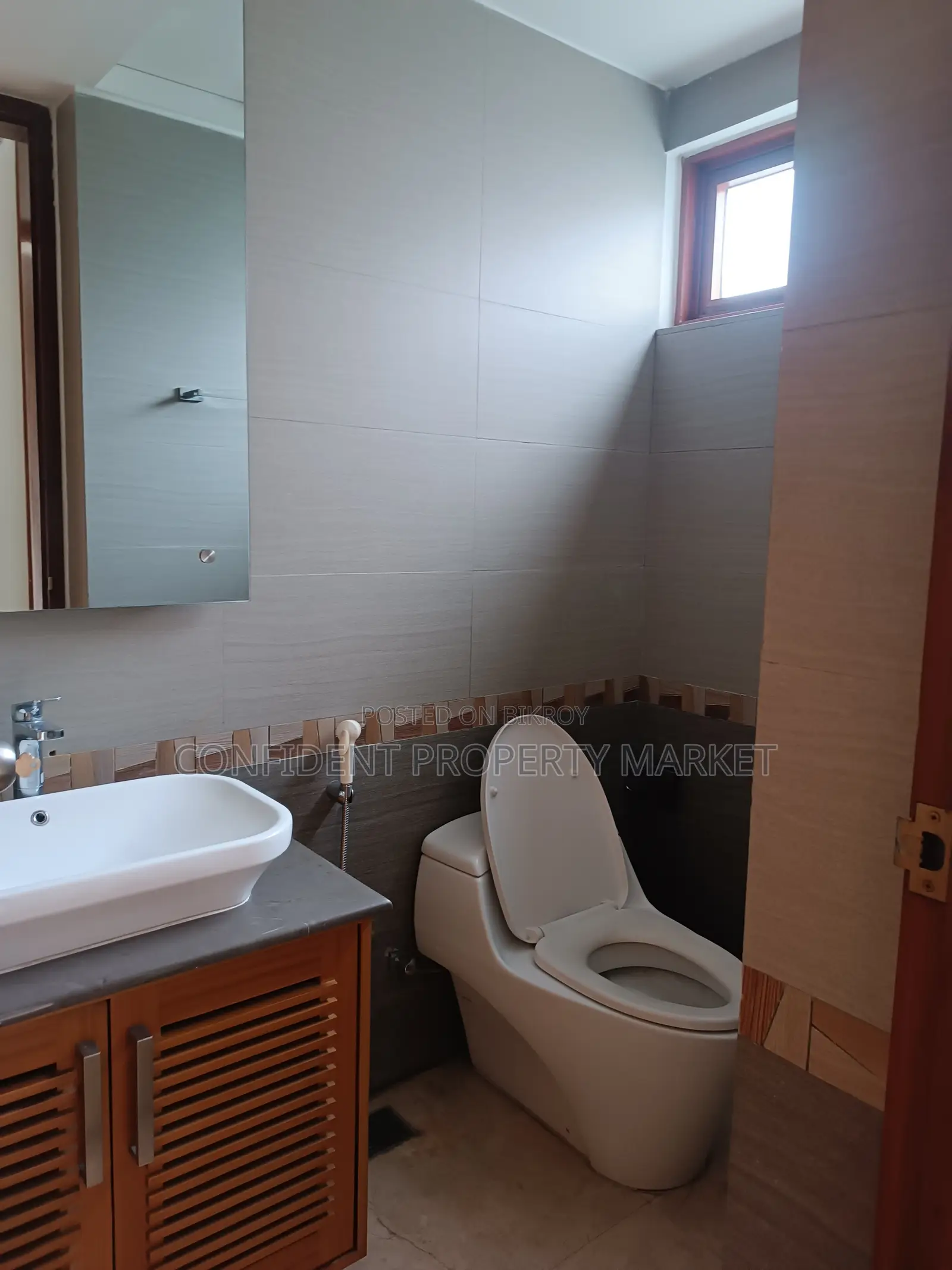 Semi Furnished Flat Rent in Baridhara