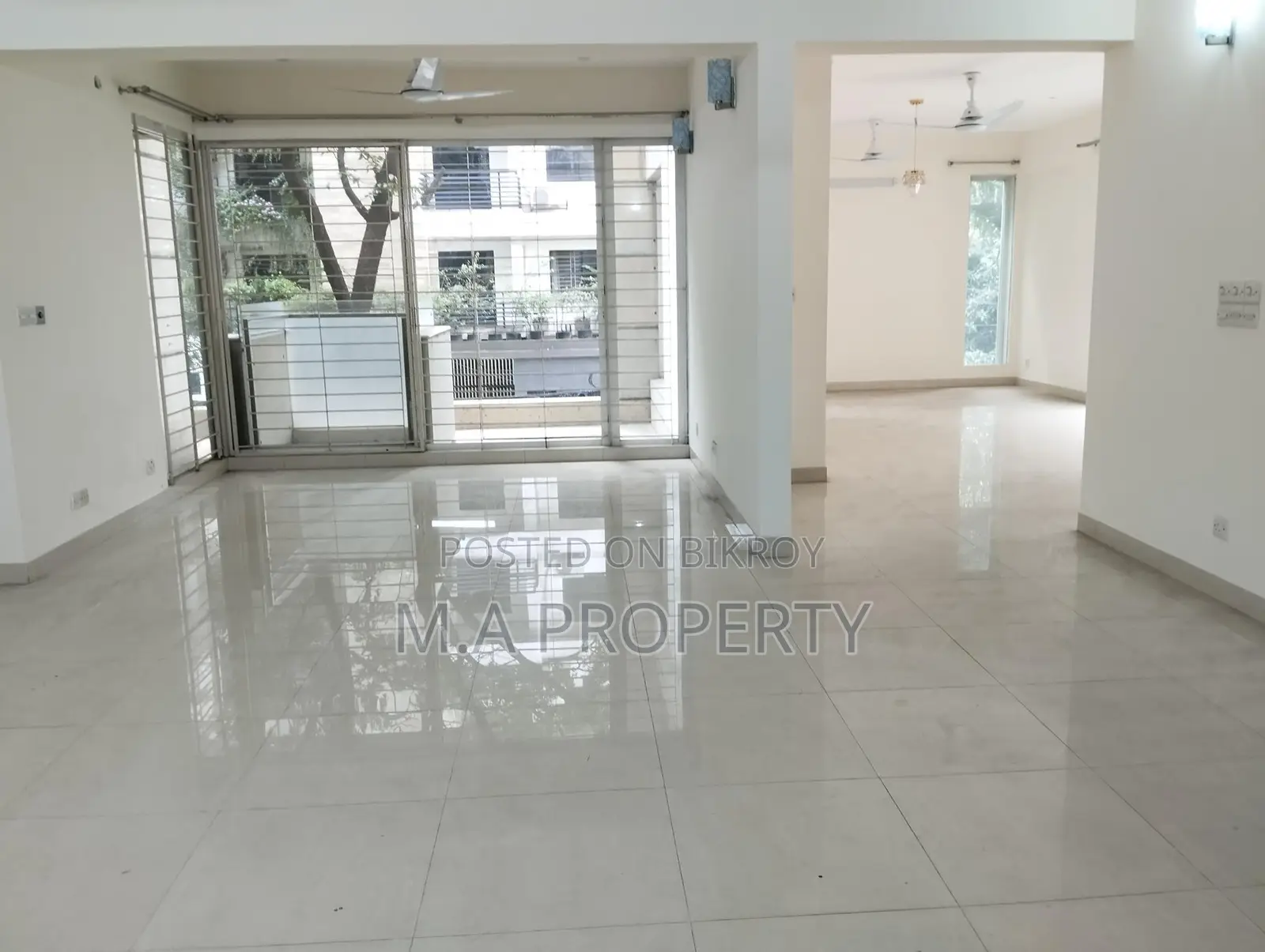 EXCELLENT UNFURNISHED FLAT RENT IN GULSHAN 2 in Gulshan