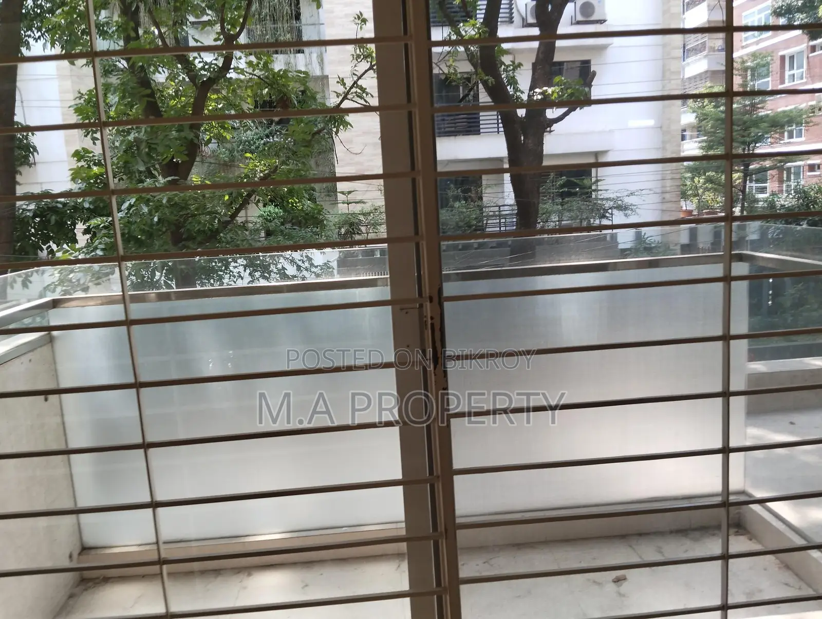 EXCELLENT UNFURNISHED FLAT RENT IN GULSHAN 2 in Gulshan