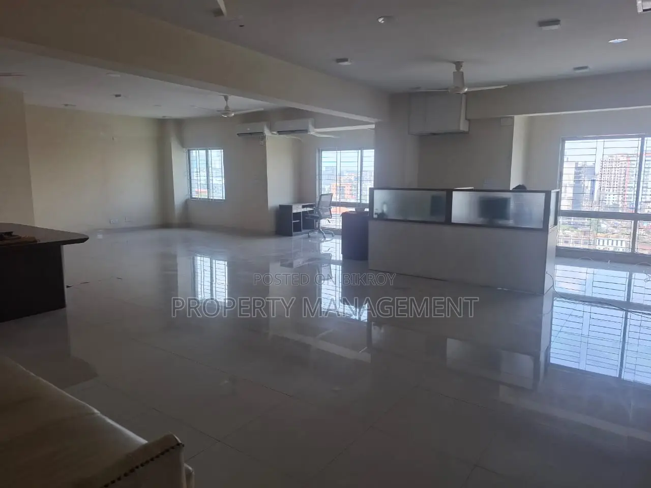 2700Sqft Open Office Space Rent Gulshan1 Nice View in Gulshan