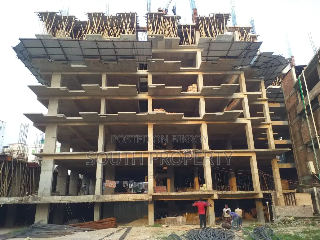 Low rate price 2000 sft flat sale at GM Bari, Uttar badda,Dhaka in Badda