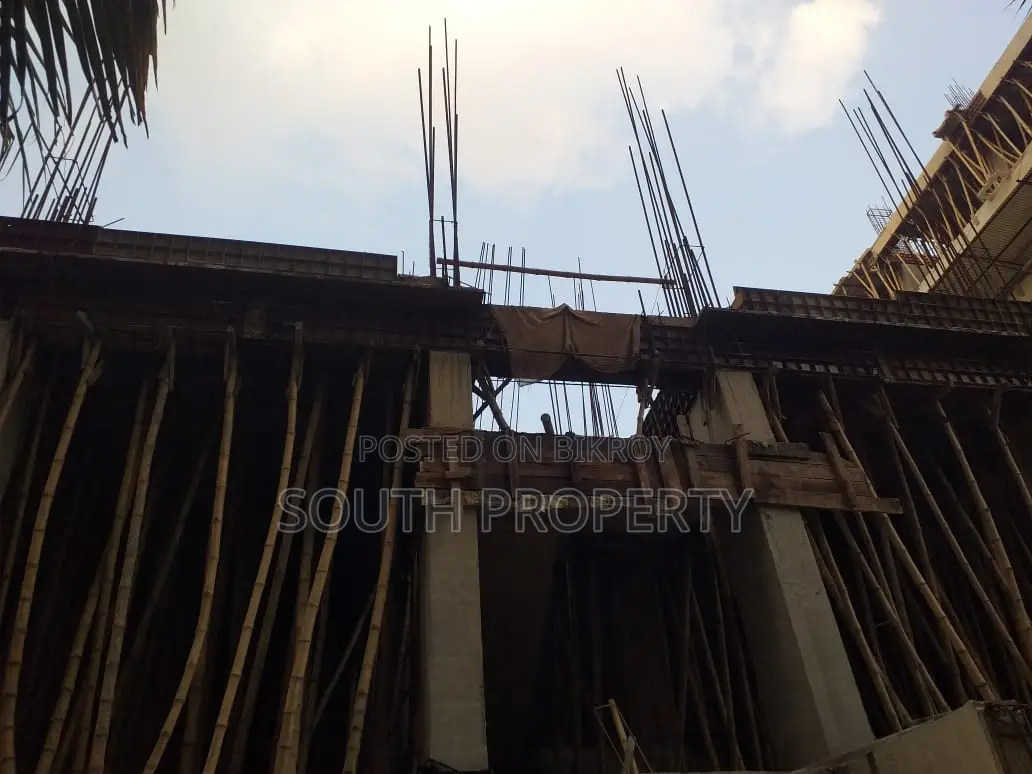 Low rate price 2000 sft flat sale at GM Bari, Uttar badda,Dhaka in Badda