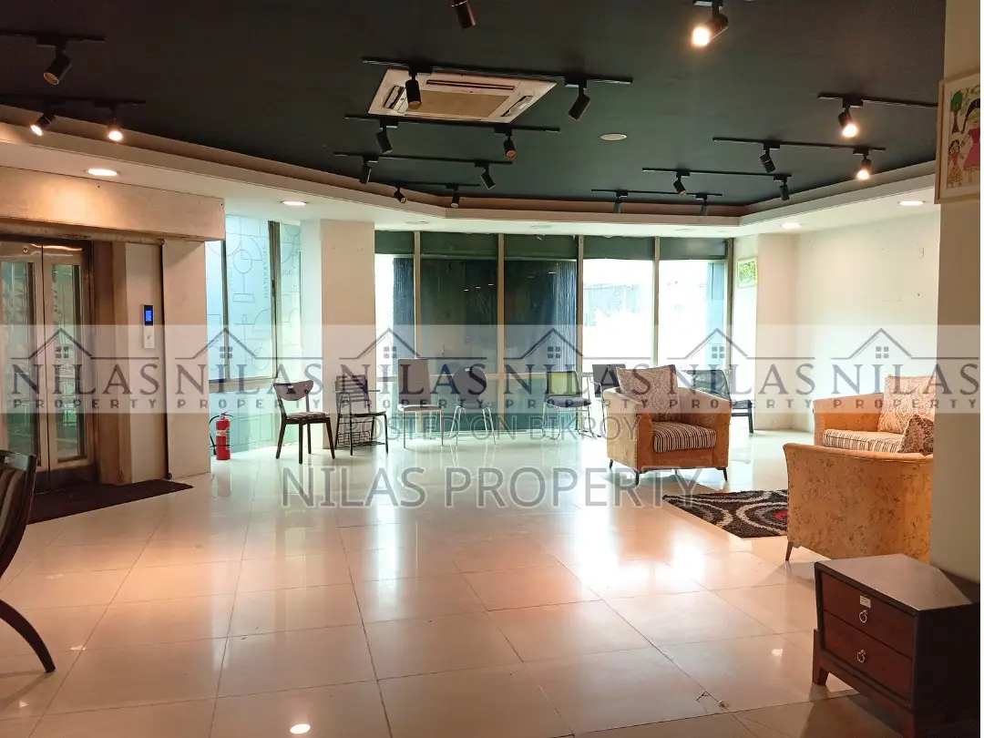 1st Floor Showroom/Café Space for Rent in Dhanmondi in Dhanmondi