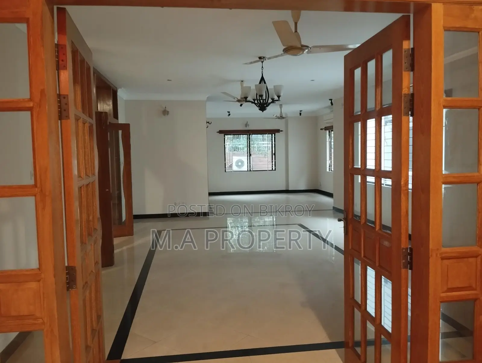 3700 SFT EXCELLENT SEMI-FURNISHED FLAT FOR RENT IN GULSHAN NORTH in Gulshan