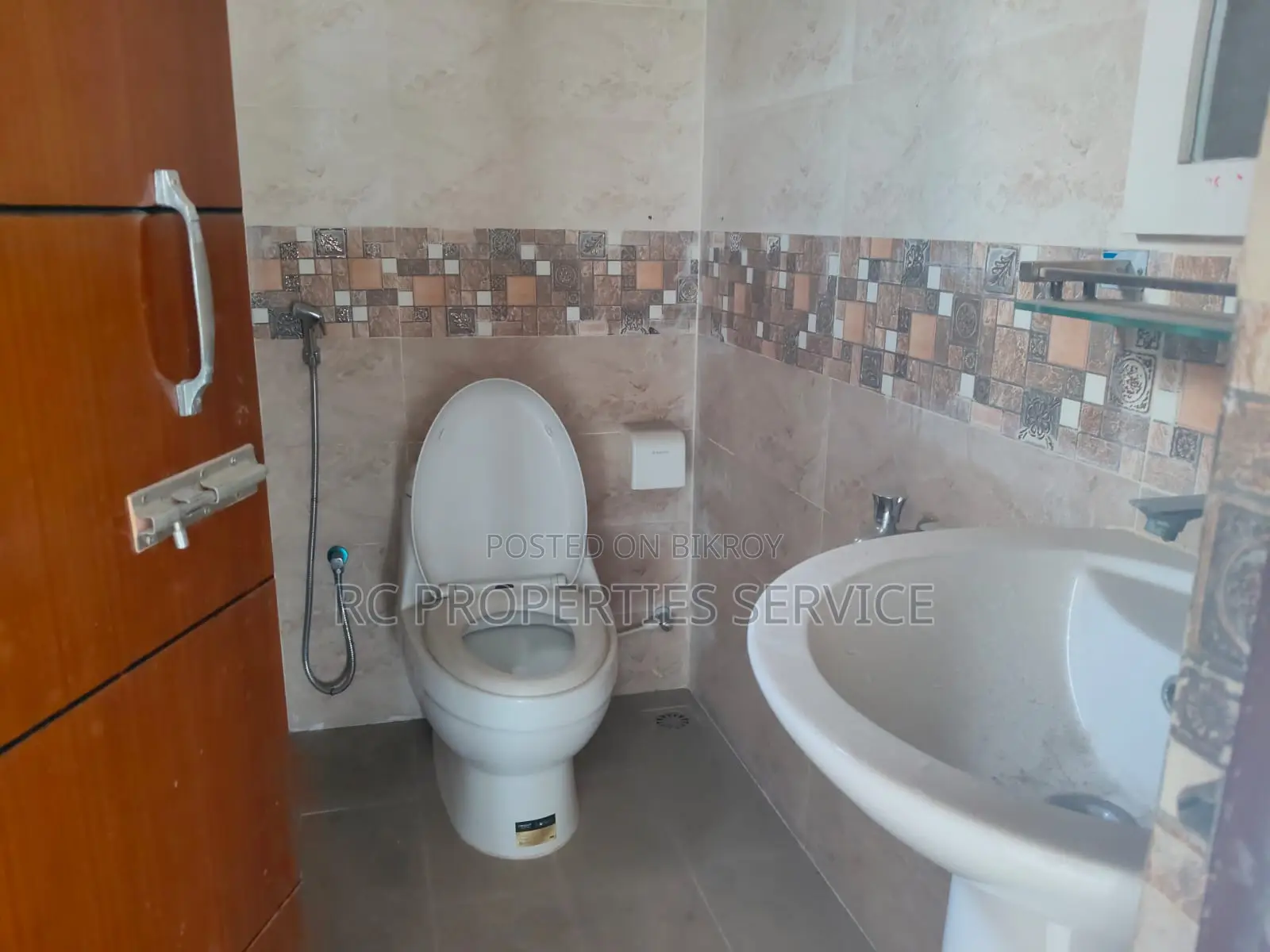 2000sft Luxurious office space for rent in Uttara-12 (04) in Uttara