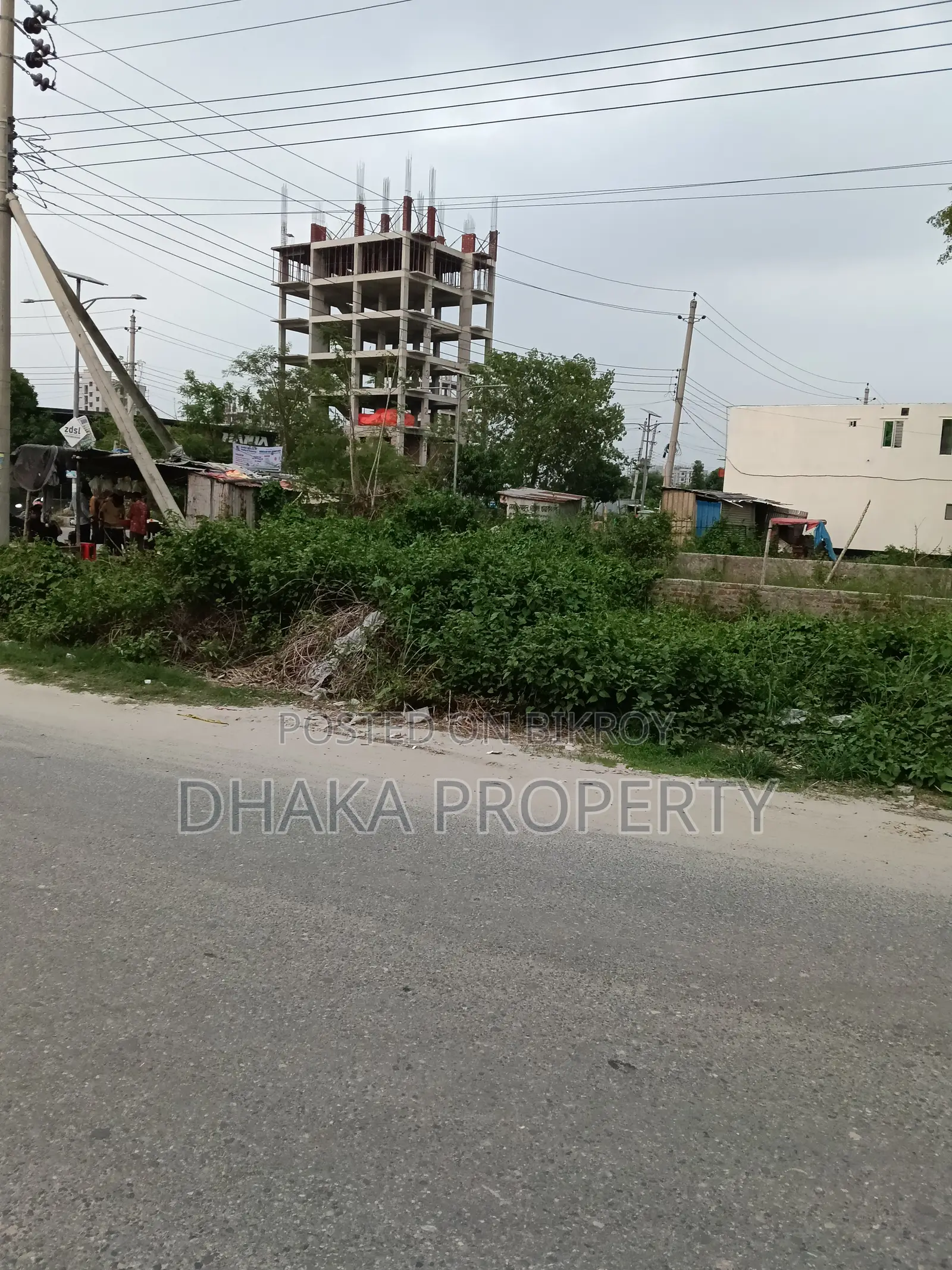 60ft Rd 3 Katha Park South at Sector-16/H in Uttara