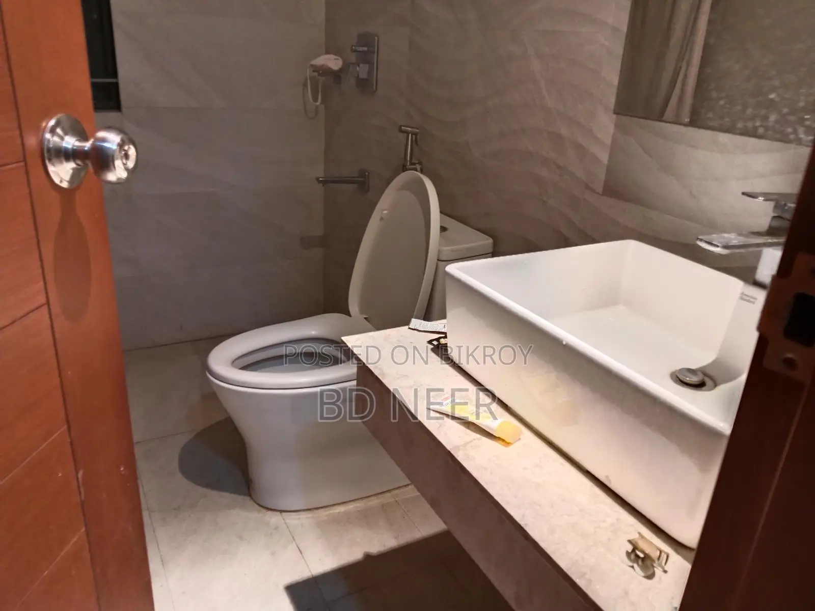 Gorgeous looking fully furnish 4 Bed room apt rent in banani in Banani