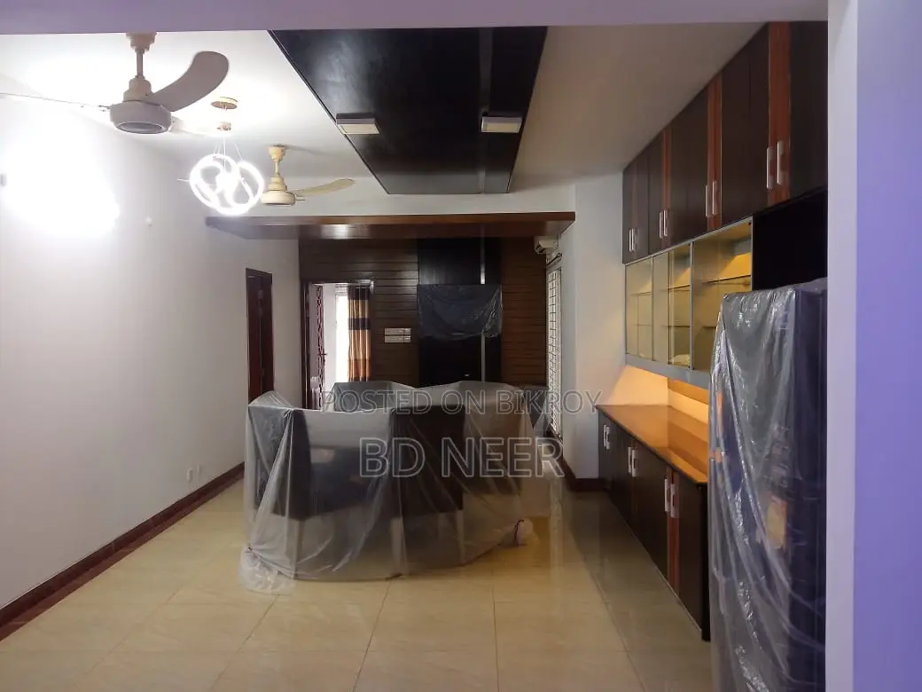 Very Well Newly Full Furnish 4 Bed Room Apt Rent in Gulshan in Gulshan