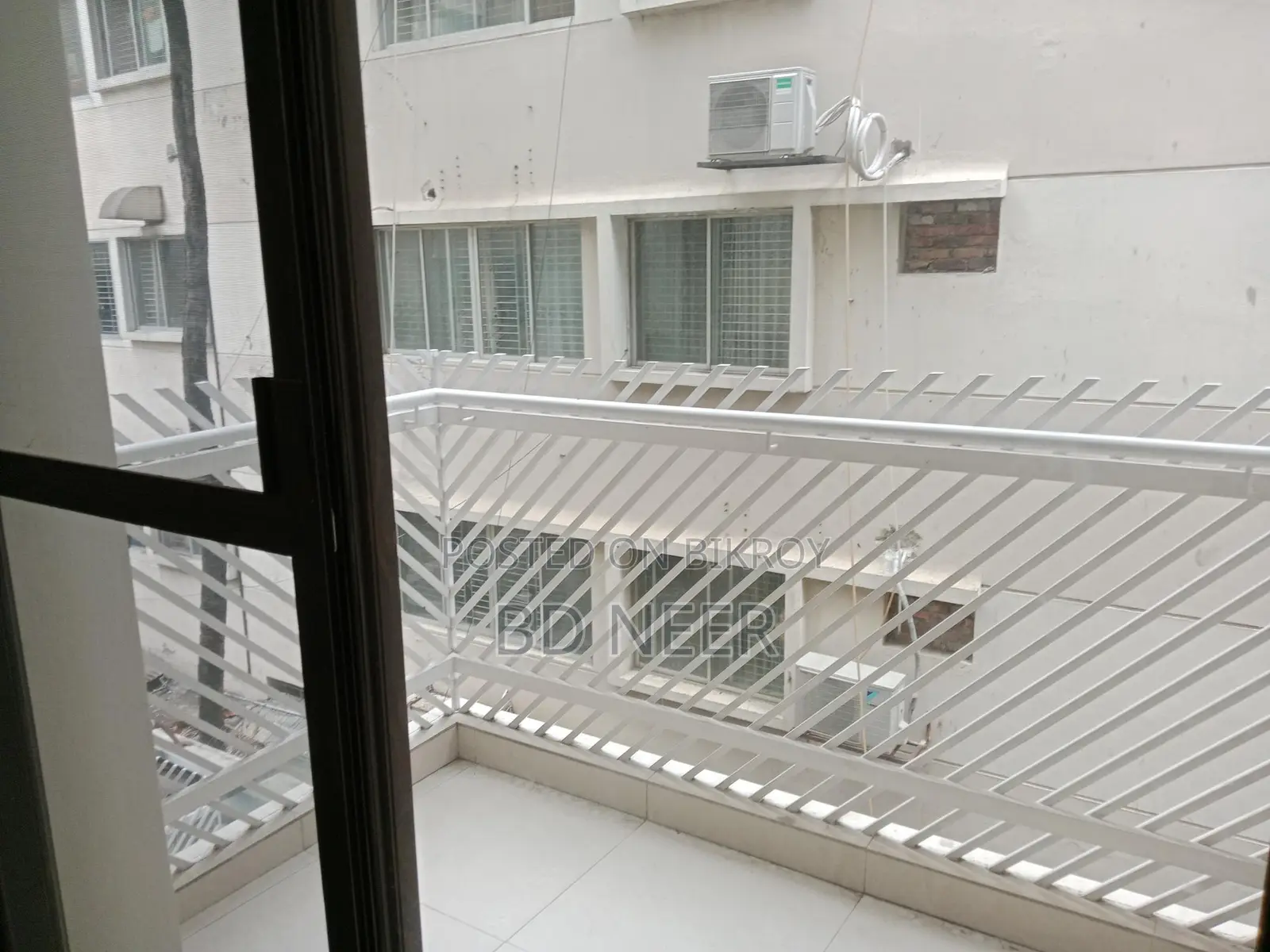 Brand new 4 Bed room apt rent in banani South in Banani