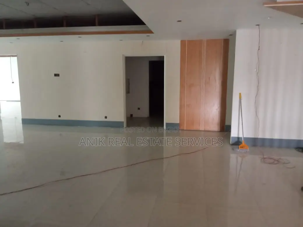 3500 Sft Office Space Available At Gulshan 2 in Gulshan