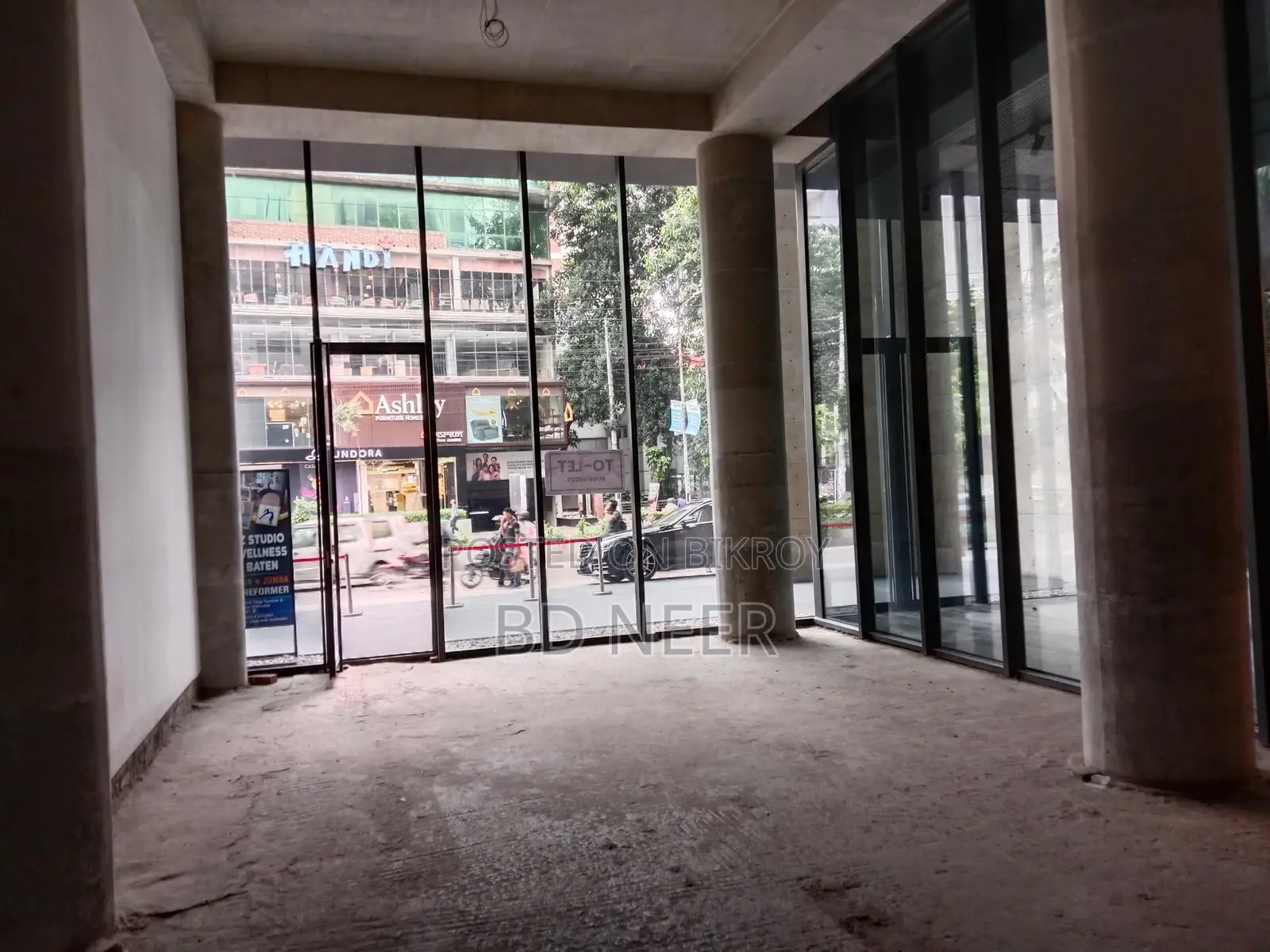 Ground floor 1100 sft rent in Gulshan Avenue in Gulshan