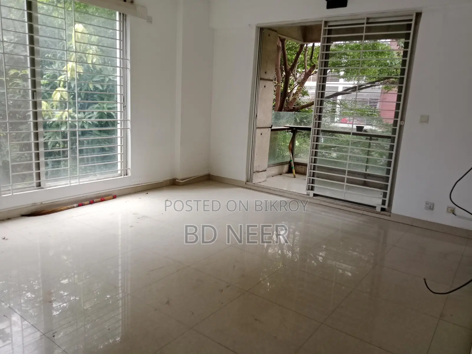 Pretty looking 4200 sft 4 Bedroom apartment available in Gulshan 2 north side in Gulshan