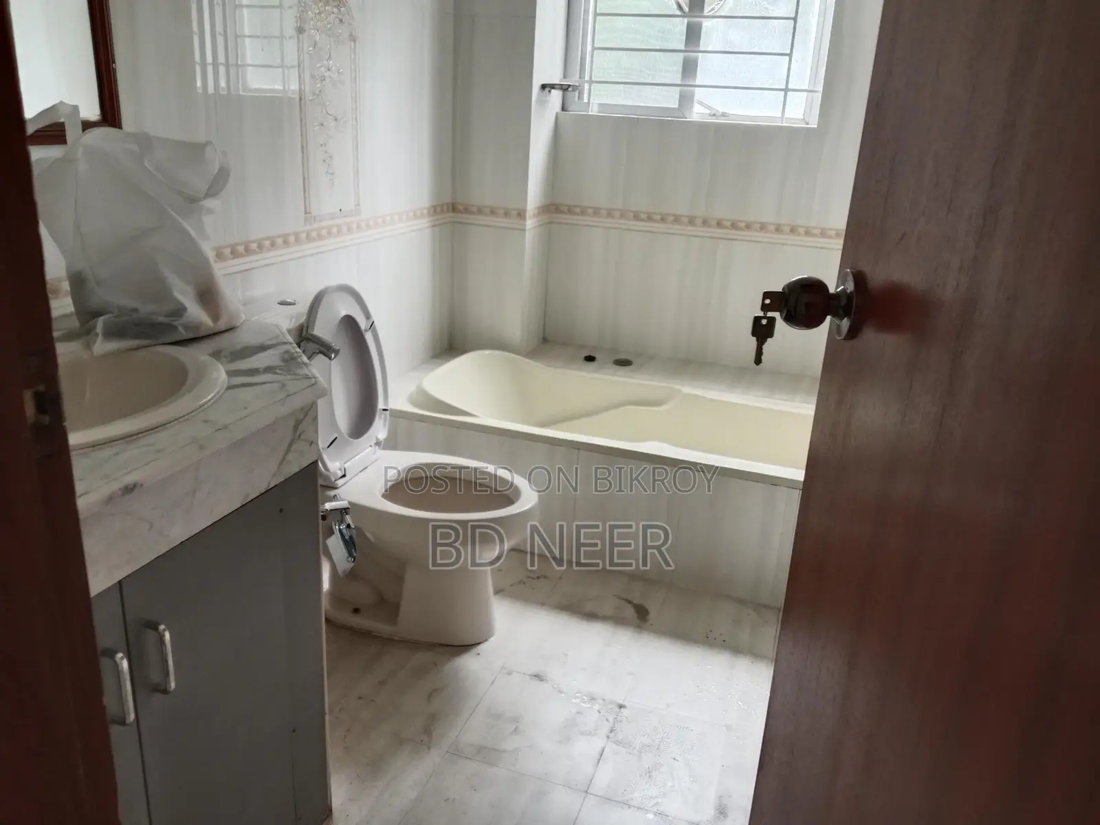 Pretty looking 4200 sft 4 Bedroom apartment available in Gulshan 2 north side in Gulshan