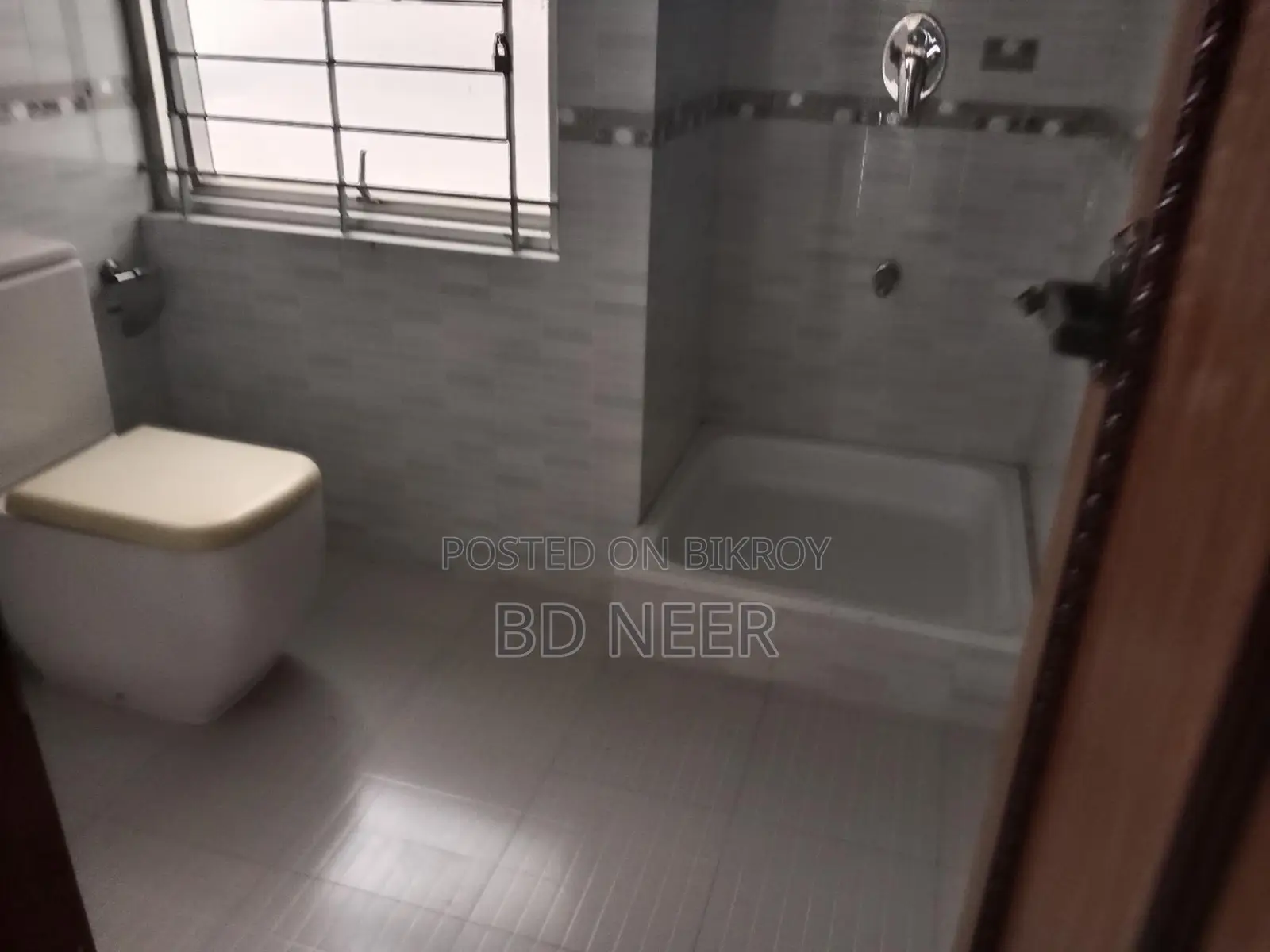 Looking so nice 2200 sft 3 Bed room apt rent in Gulshan in Gulshan