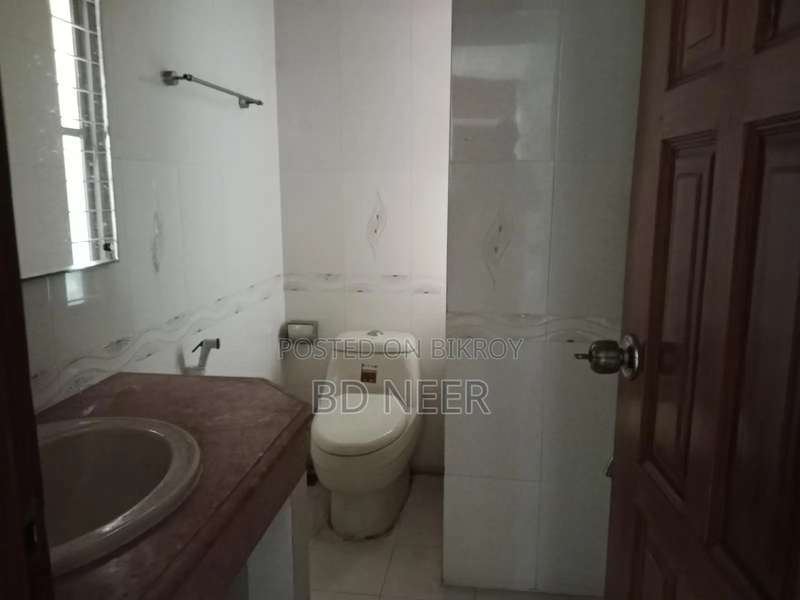 Looking good unfurnished 3 bedroom apartment rent in Gulshan north side in Gulshan