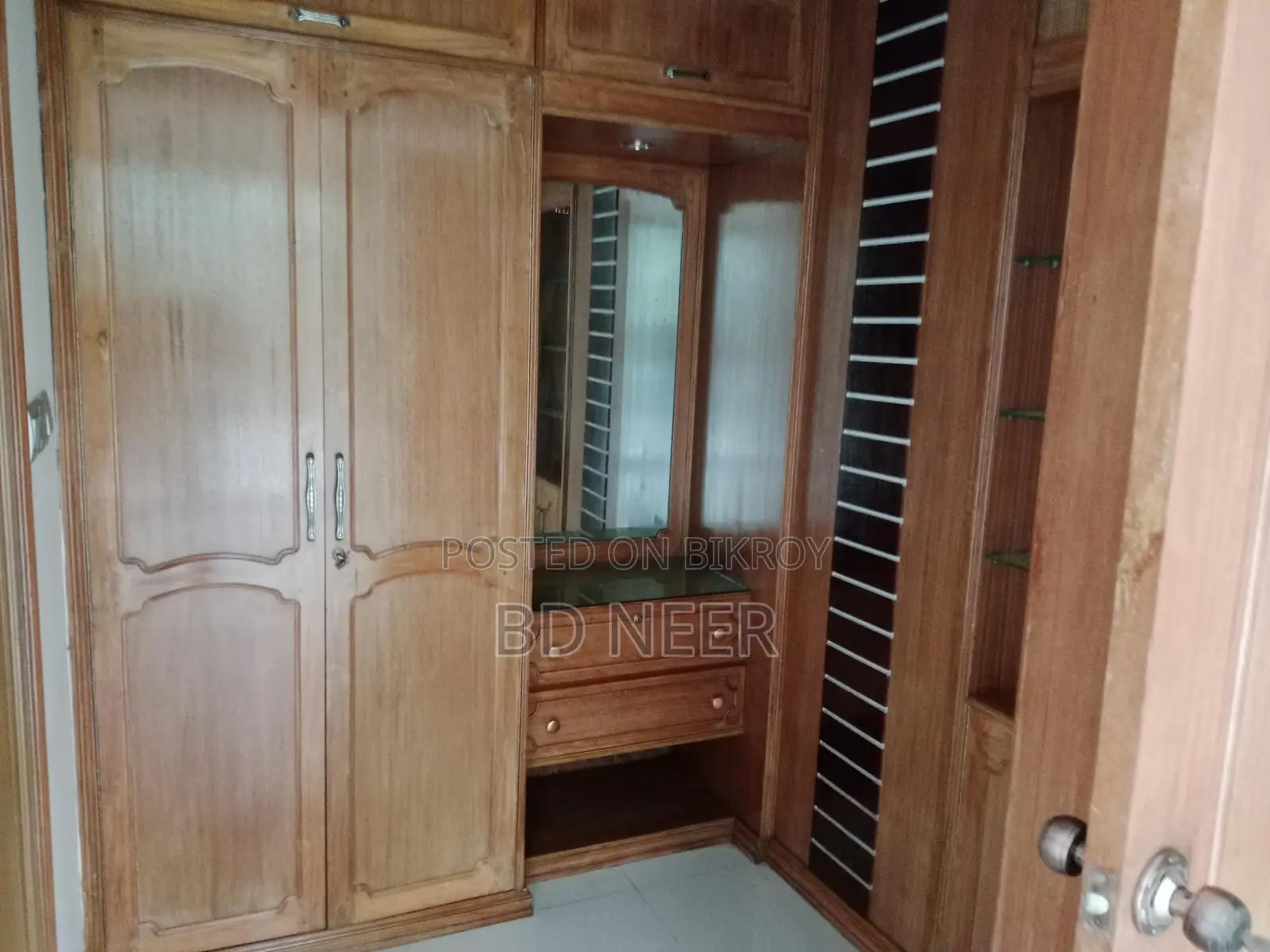 Gym& pool 4500 sft 4 Bed room apt rent in Gulshan in Gulshan