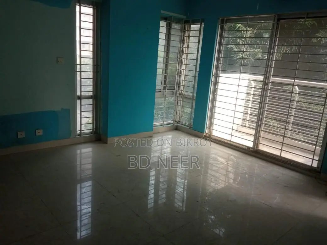 Very well 2900 sft 3 Bed room apt rent in Gulshan in Gulshan
