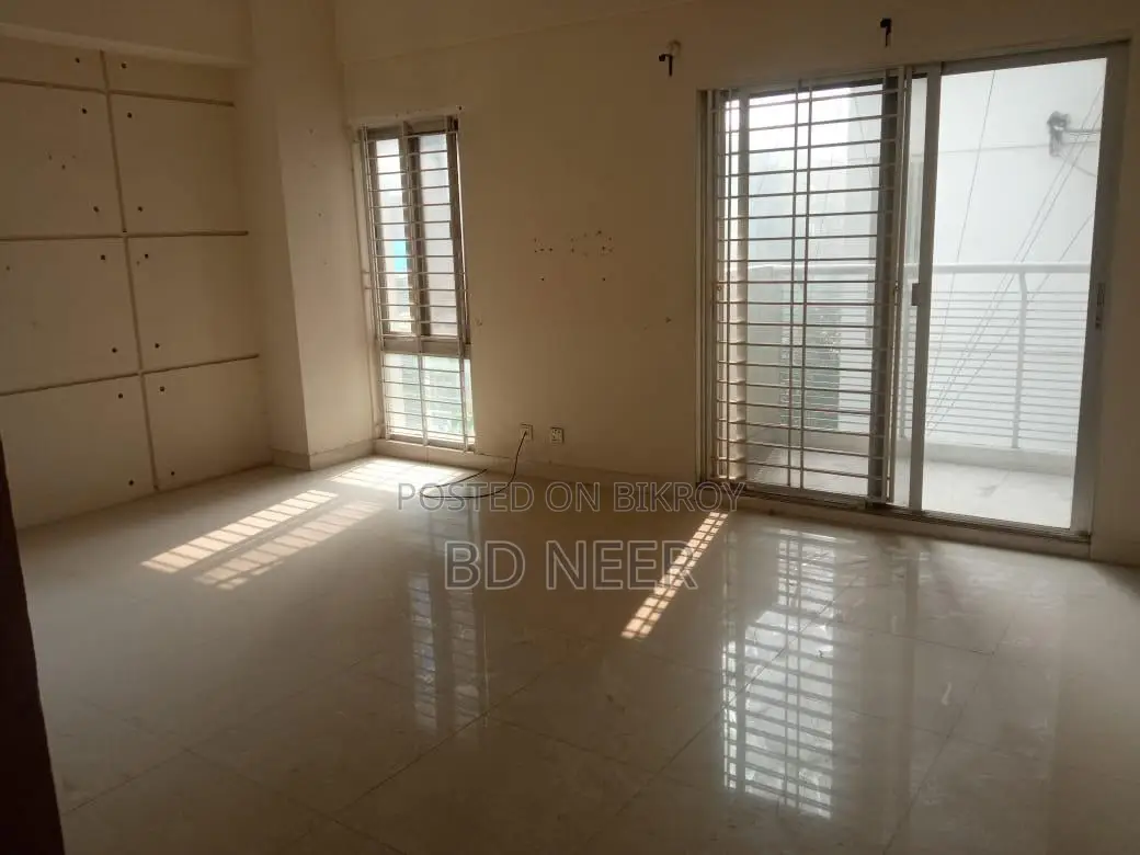 Very well 2900 sft 3 Bed room apt rent in Gulshan in Gulshan