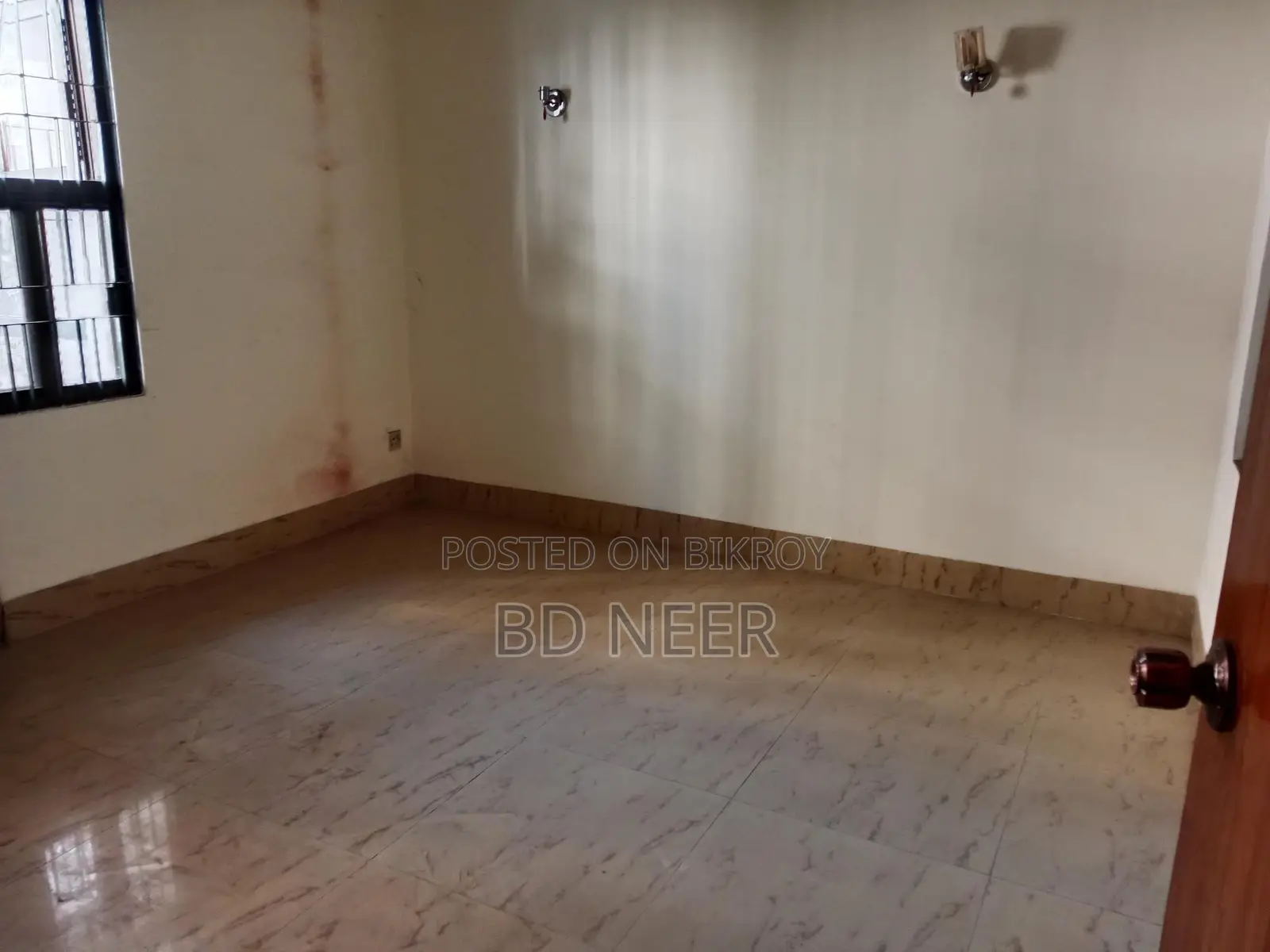 Nice looking 2500 sft 3 Bed room apt available in Gulshan in Gulshan