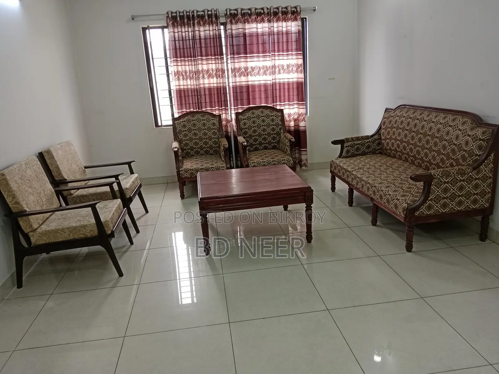 So good semi furnish 3 Bed room apt available in banani North in Banani