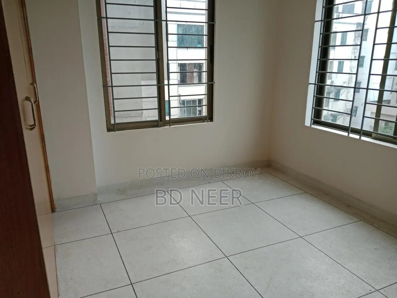 nice looking unfurnish 3 Bed room apt rent in banani in Banani