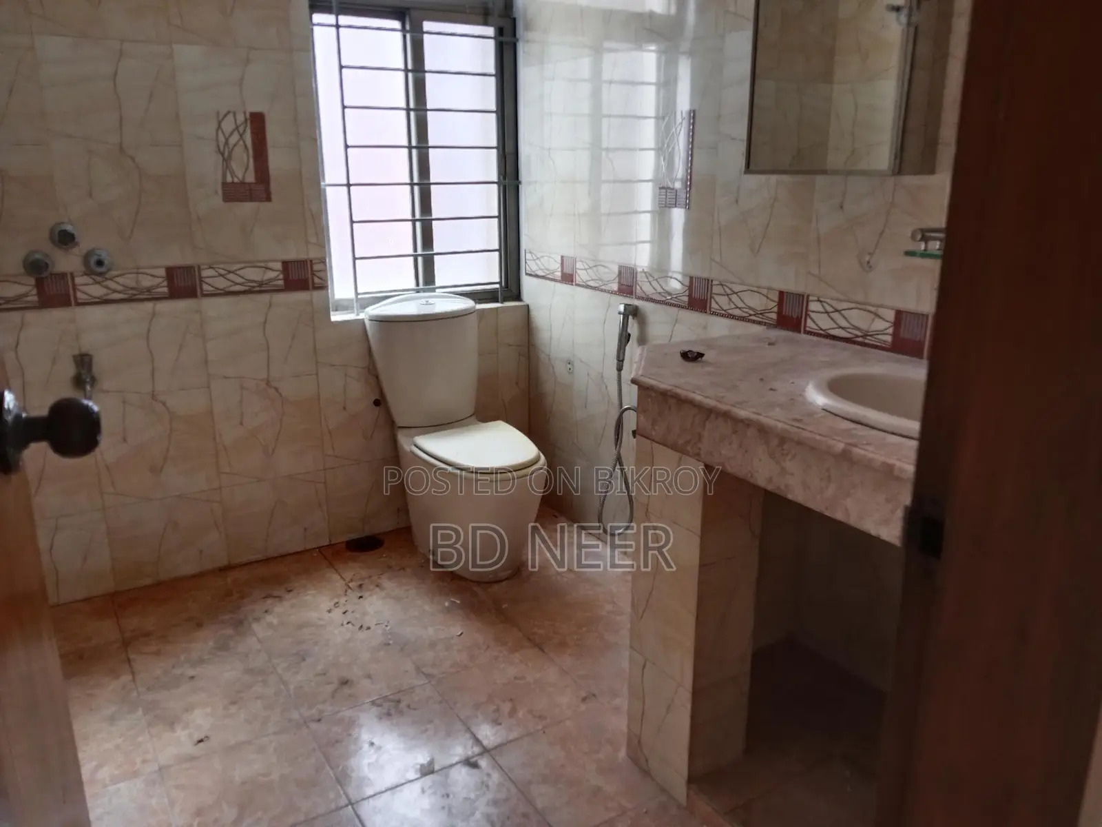 nice looking unfurnish 3 Bed room apt rent in banani in Banani