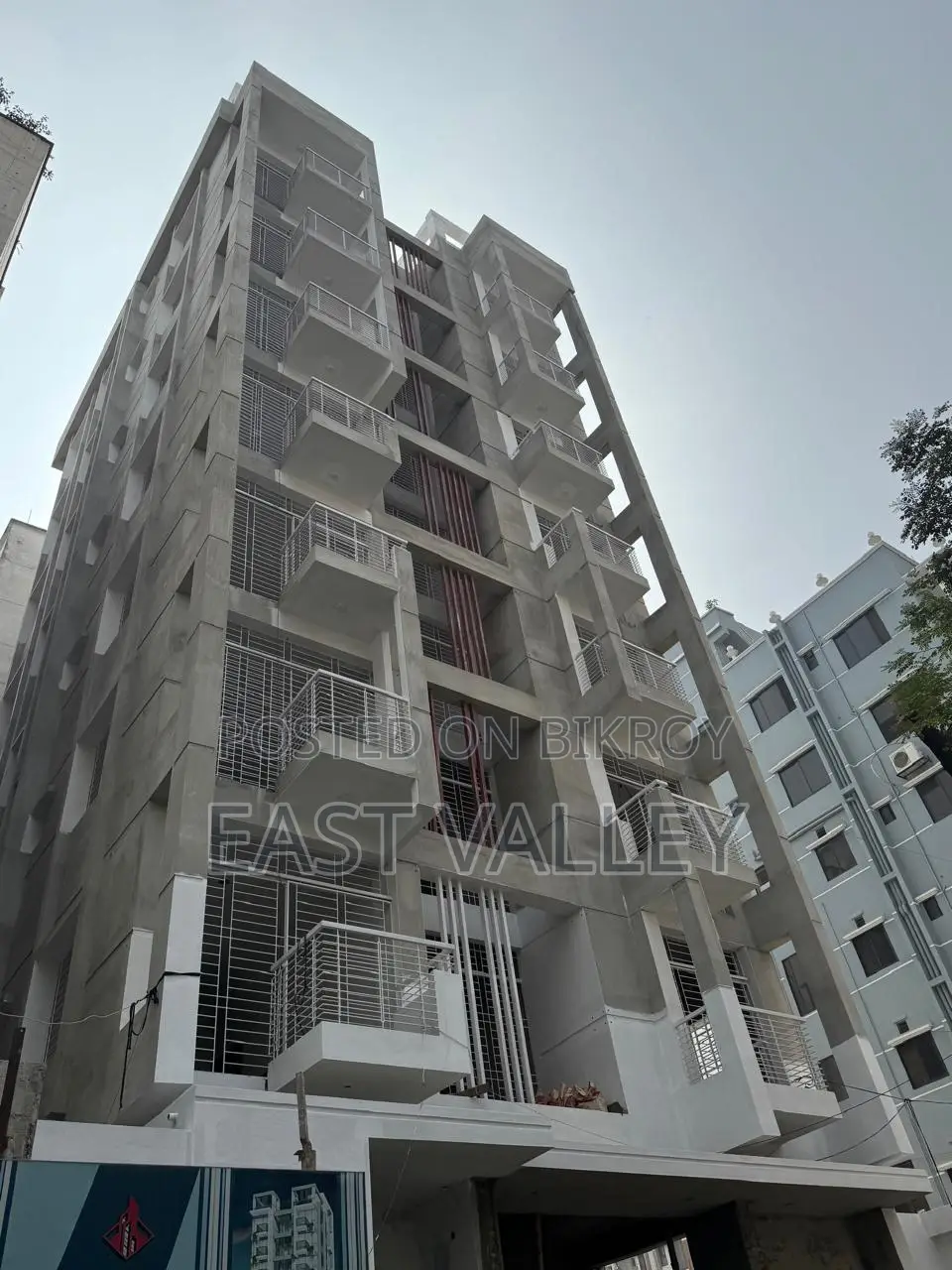 1500 Sqft Almost Ready Flat For Sale In Bashundhara R/A in Basundhara