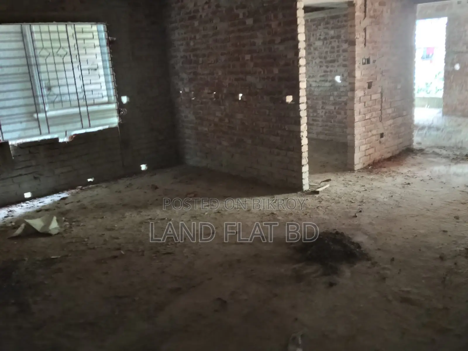 # SOUTH FACING READY FLAT SALE @ 1650 SFT in Mohammadpur